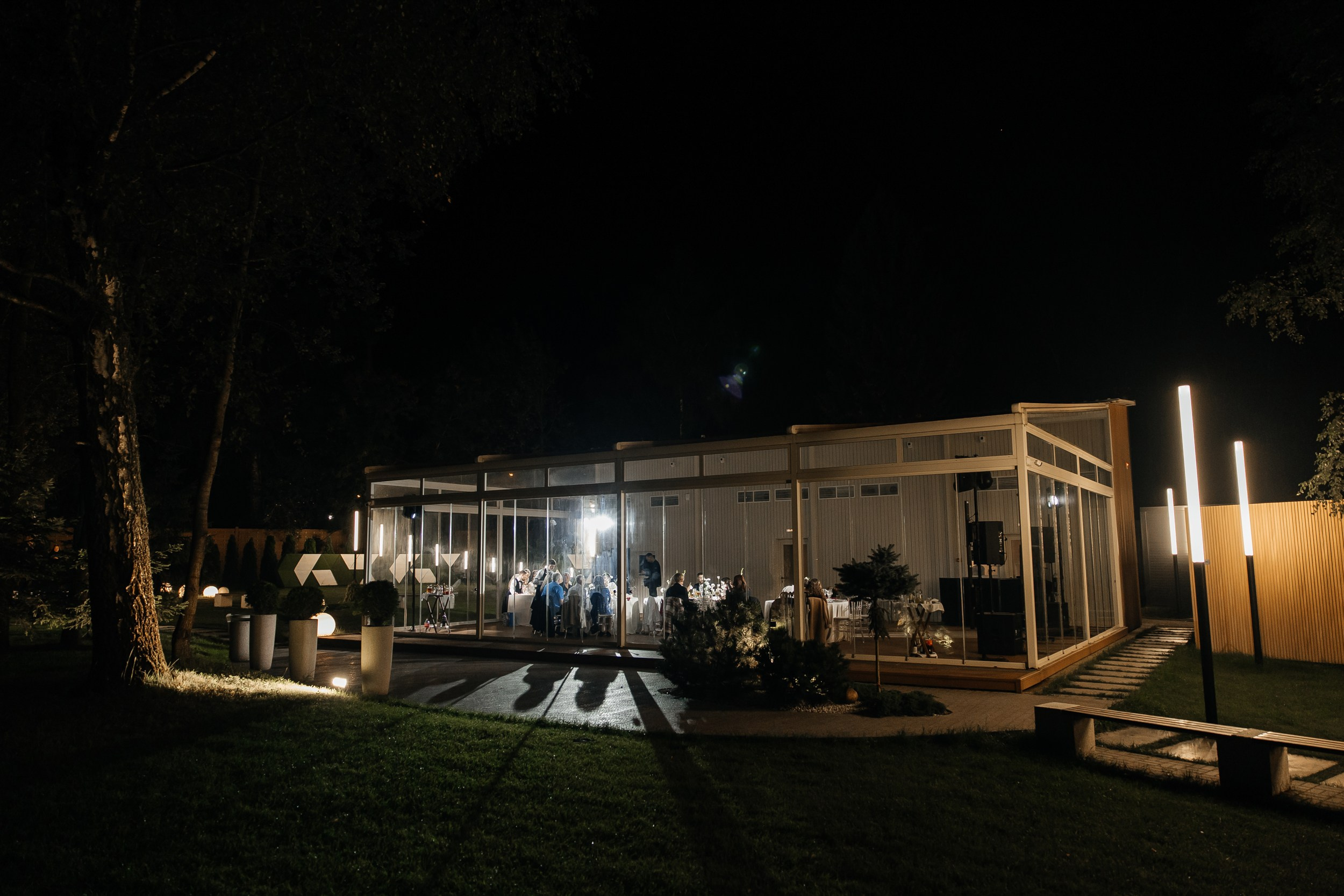 Свадьба на площадке THE SUN LAKE VERANDA EVENT на озере Сенеж Солнечногорск