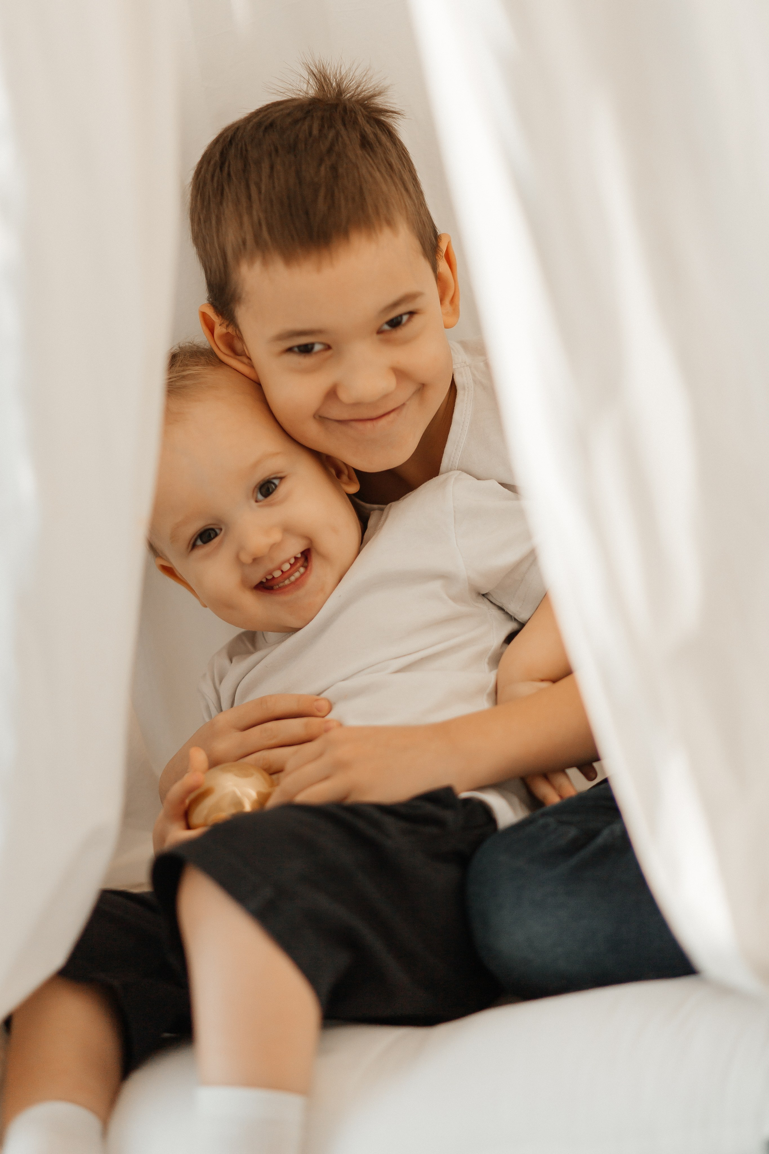 Юрий, Елена, Илья, Ярослав и Мелания. Накануне Нового года. Семейный фотограф в Калининграде Анастасия Юрина