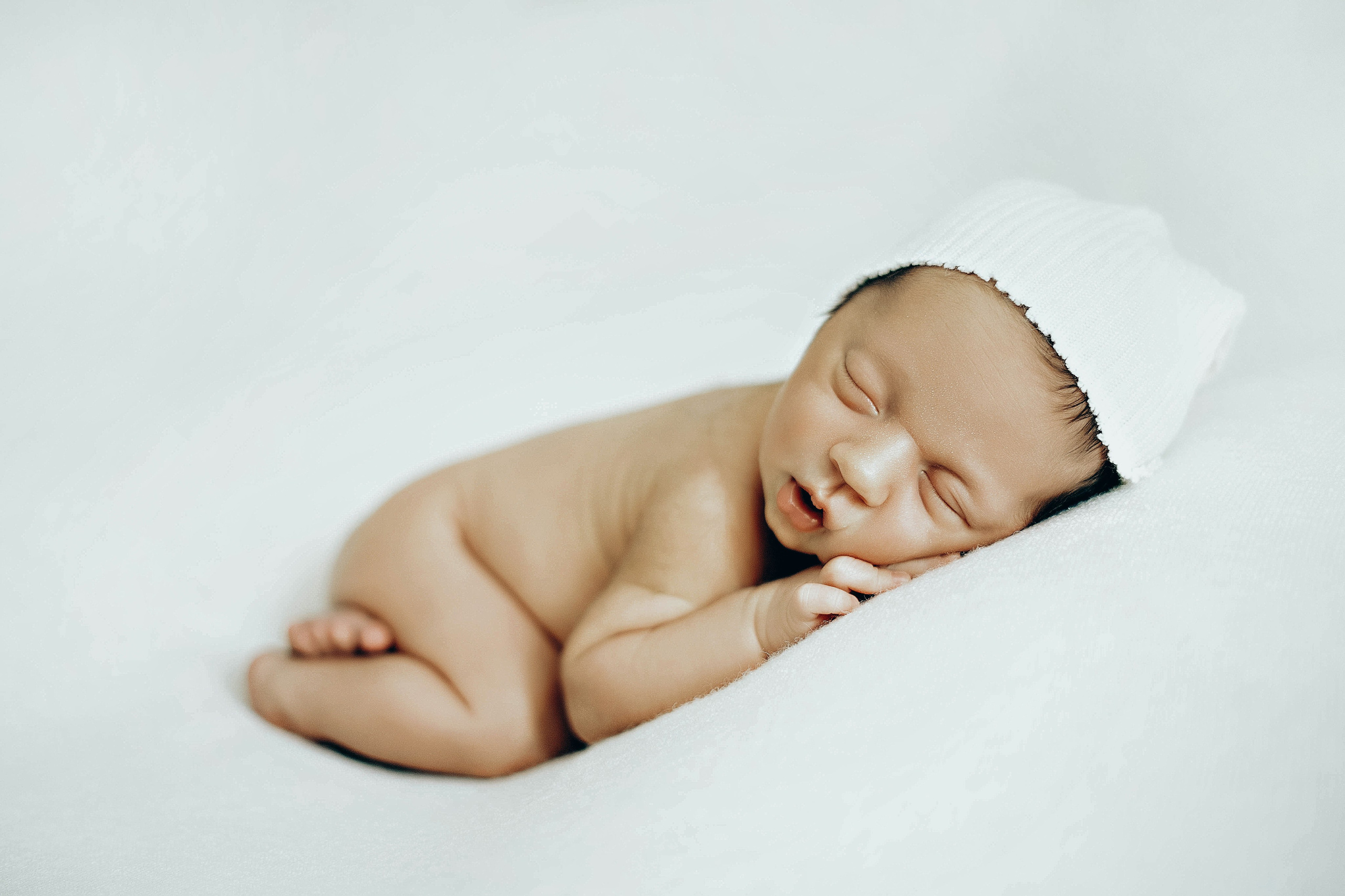фотограф фотосессия ньюборн новорожденный малыш лайфстайл классический newborn фотосессия в краснодаре фотограф в краснодаре роды роддом фотограф малыш роды беременность