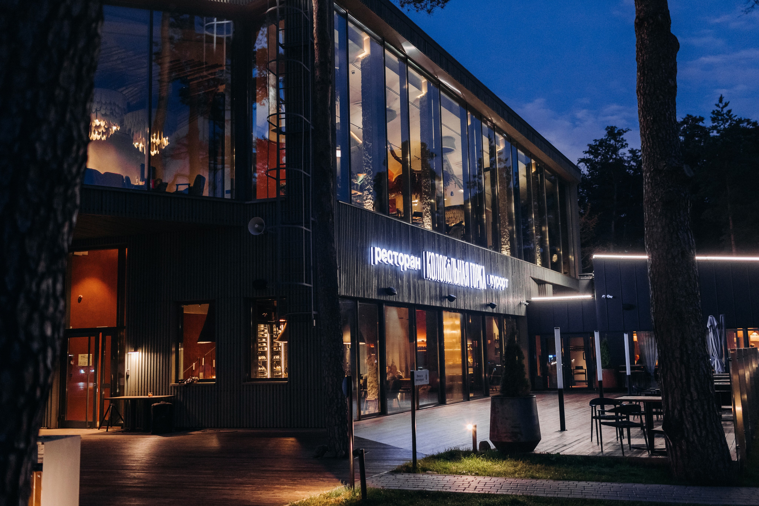 Кирилл и Олеся (Санкт-Петербург, Россия). Destination wedding photographer Peter Letu