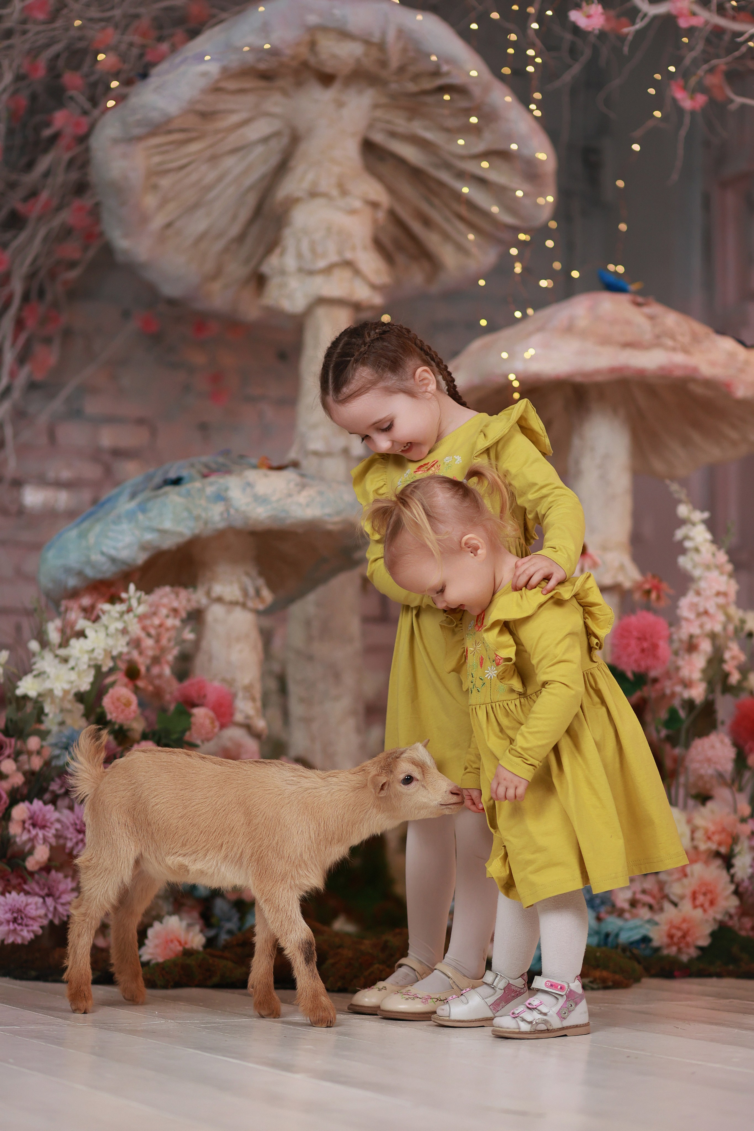 Фотопроект с козочкой и кроликами. Детский семейный фотограф Краснодар