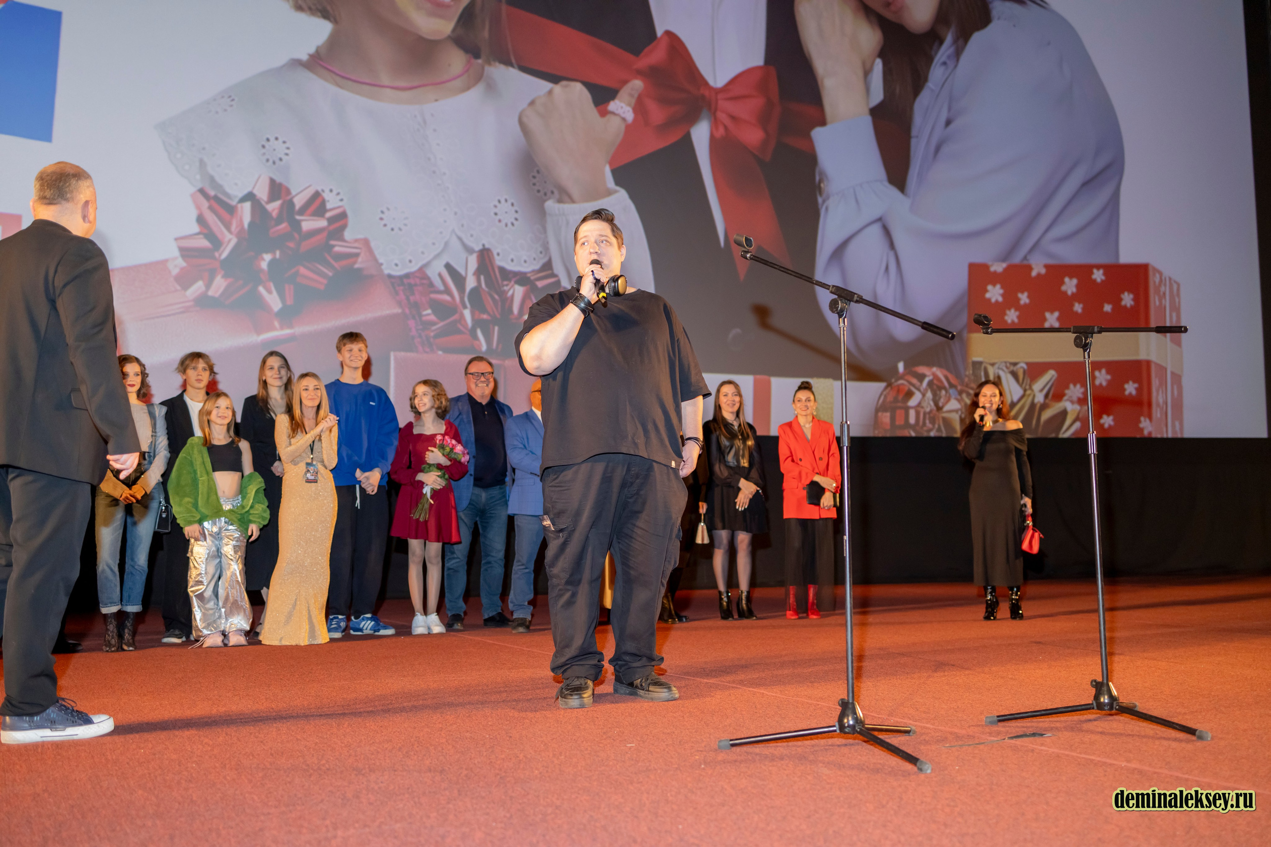 Премьера фильма папу маме заверни в кинотеатре Октябрь. Репортажный, семейный и студийный фотограф в Москве Демин Алексей