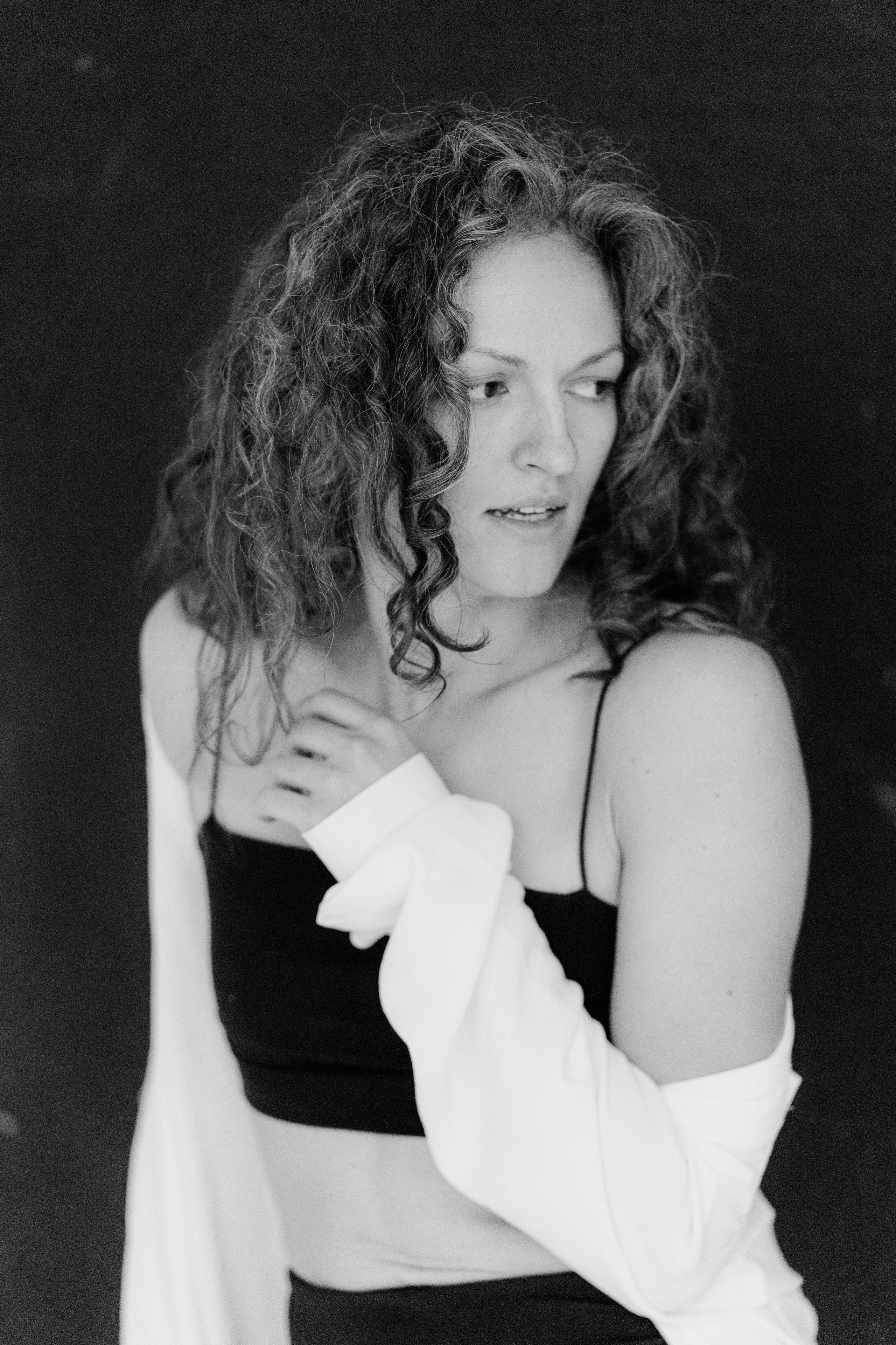 Чувственная фотосессия в студии. Женский фотограф в Красноярске