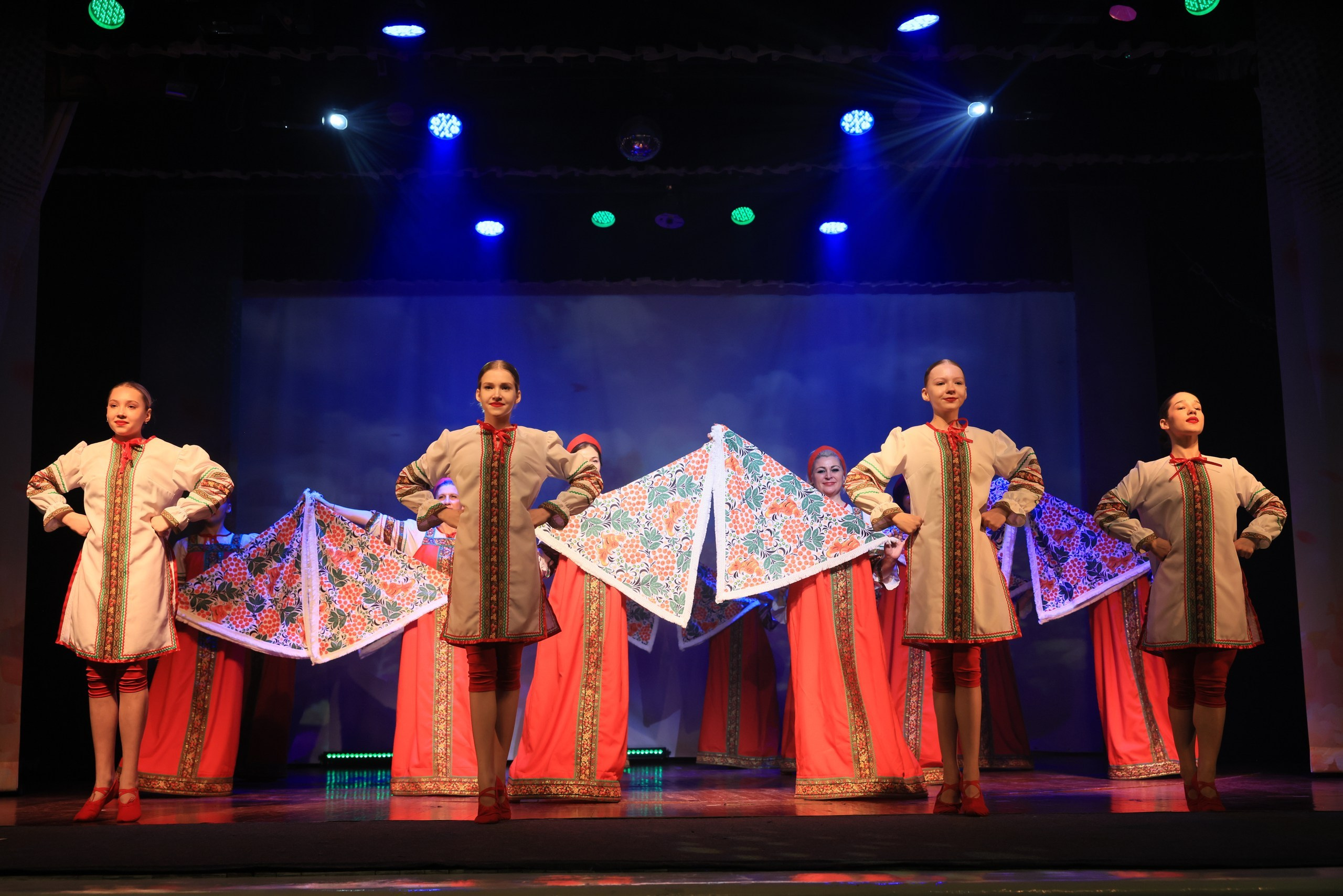 Концерт к 8 Марта в ДК «Металлург» г. Тула. Фотограф в Туле Крупский АнДРей. Фотостудия «КАДР71» в Туле