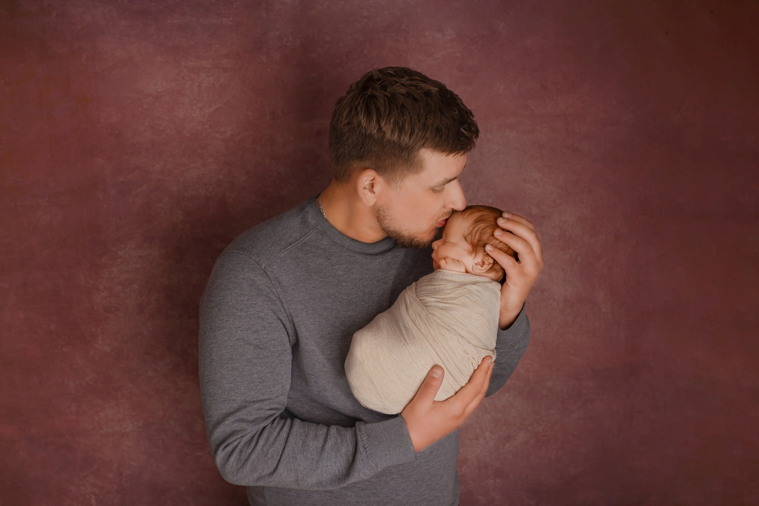 Новорождённые. Оля Март. Фотограф новорождённых город Лида. Фотограф на годик в Лиде