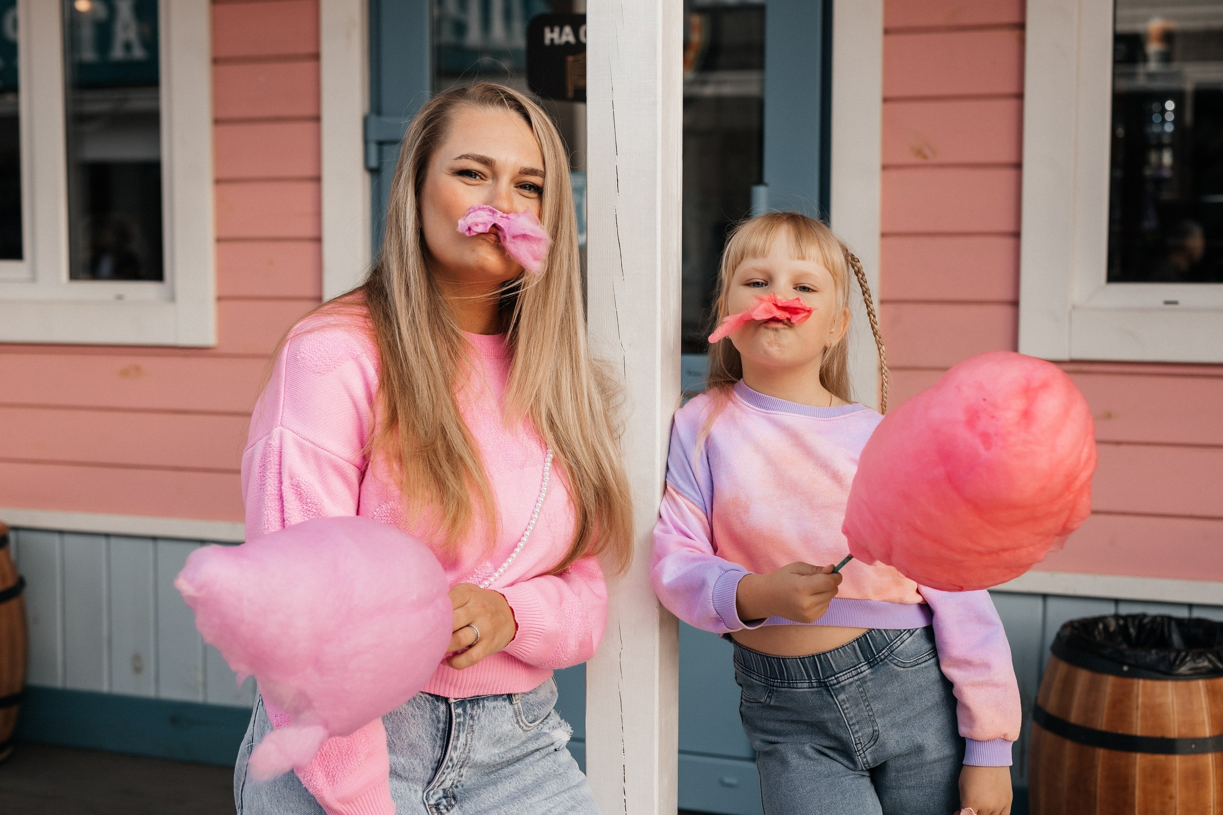 Мама с дочкой в парке. Креативный и женский Фотограф Омске Наталья Лебедева