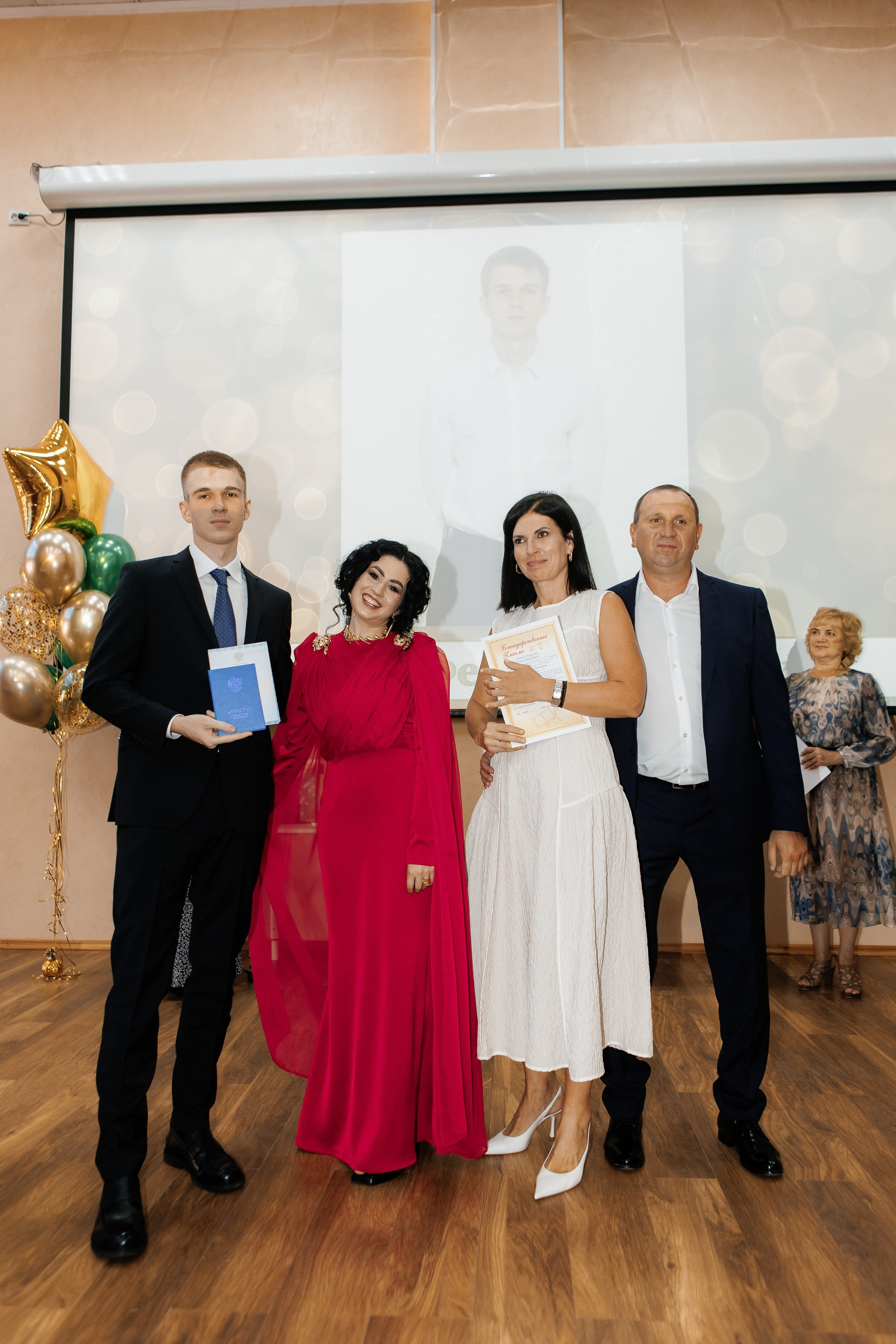 Выпускной Гимназия 12 2024 г. Свадебный и портретный Фотограф в Липецке Дмитрий Котюков