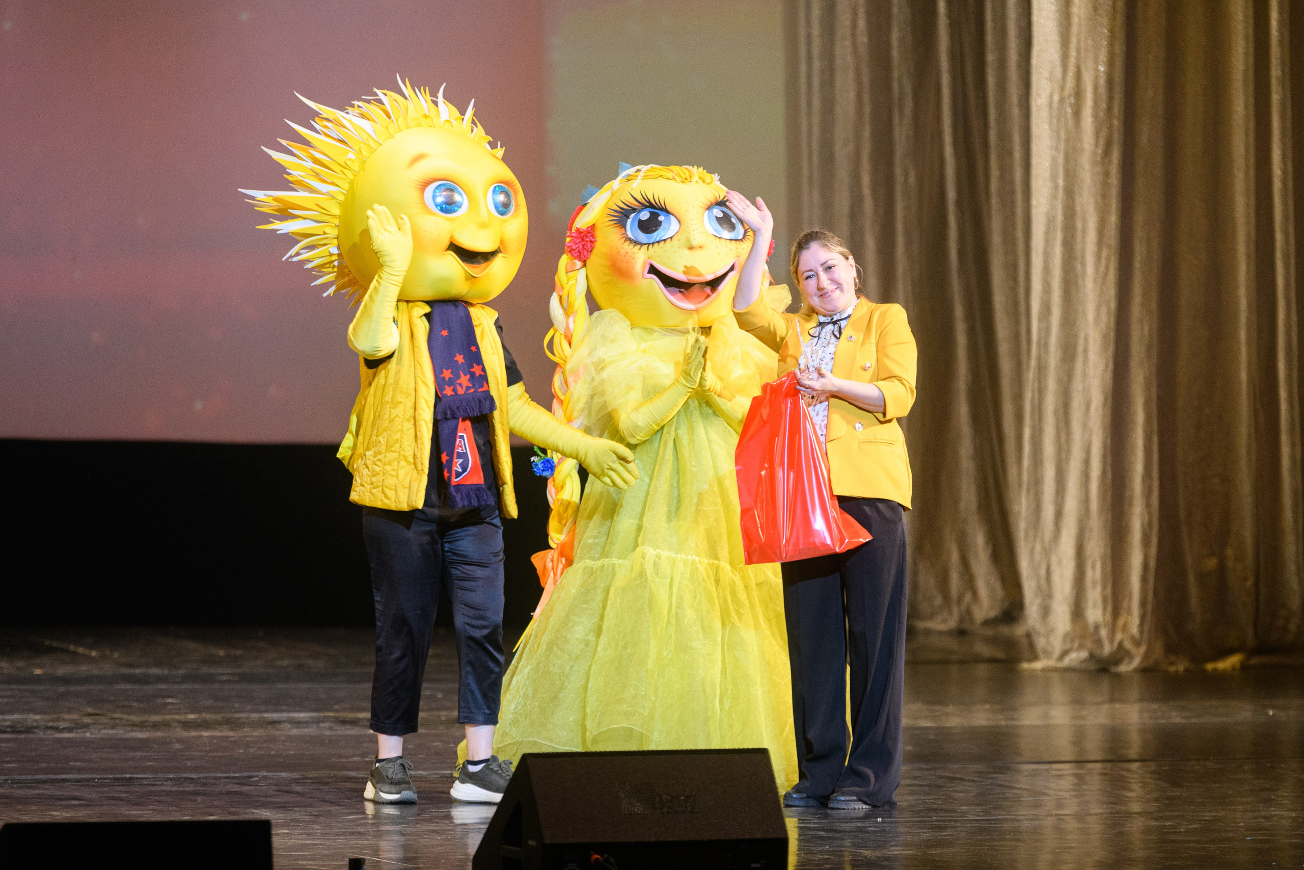 23 апреля, часть 1, БКЗ Октябрьский, г. Санкт-Петербург. Золотое яблочко