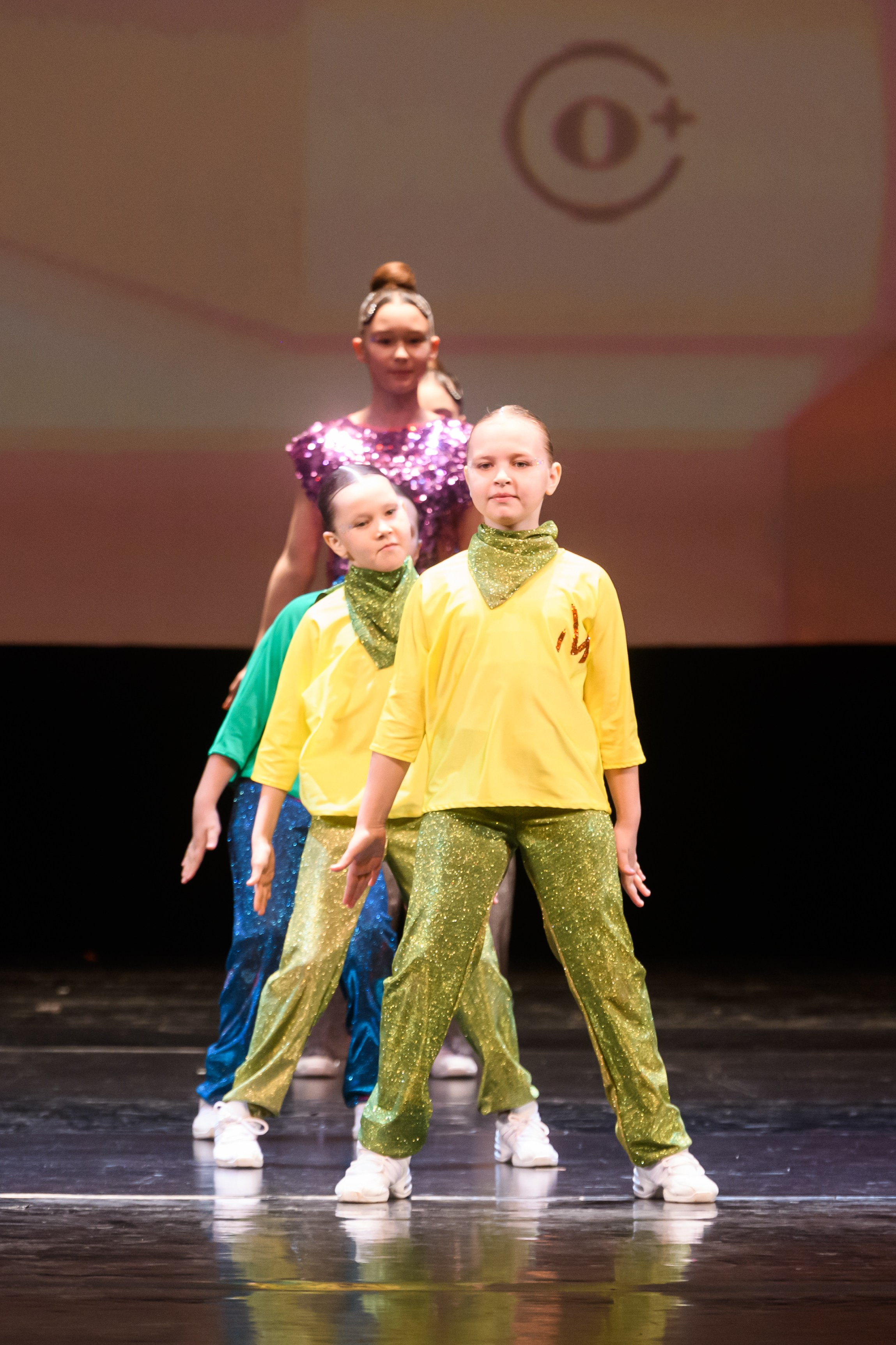 23 апреля, часть 1, БКЗ Октябрьский, г. Санкт-Петербург. Золотое яблочко