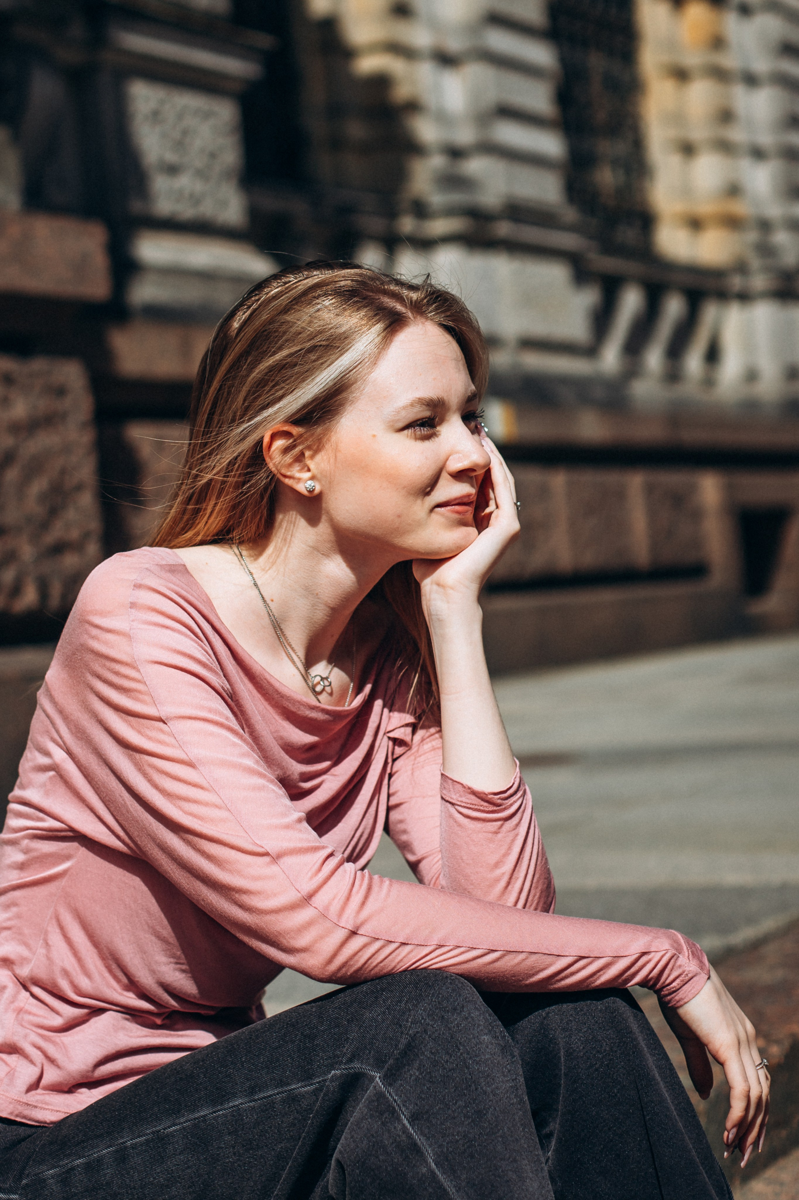Юлия в мае. Фотопрогулка в Петербурге. Индивидуальный и семейный фотограф в Санкт-Петербурге