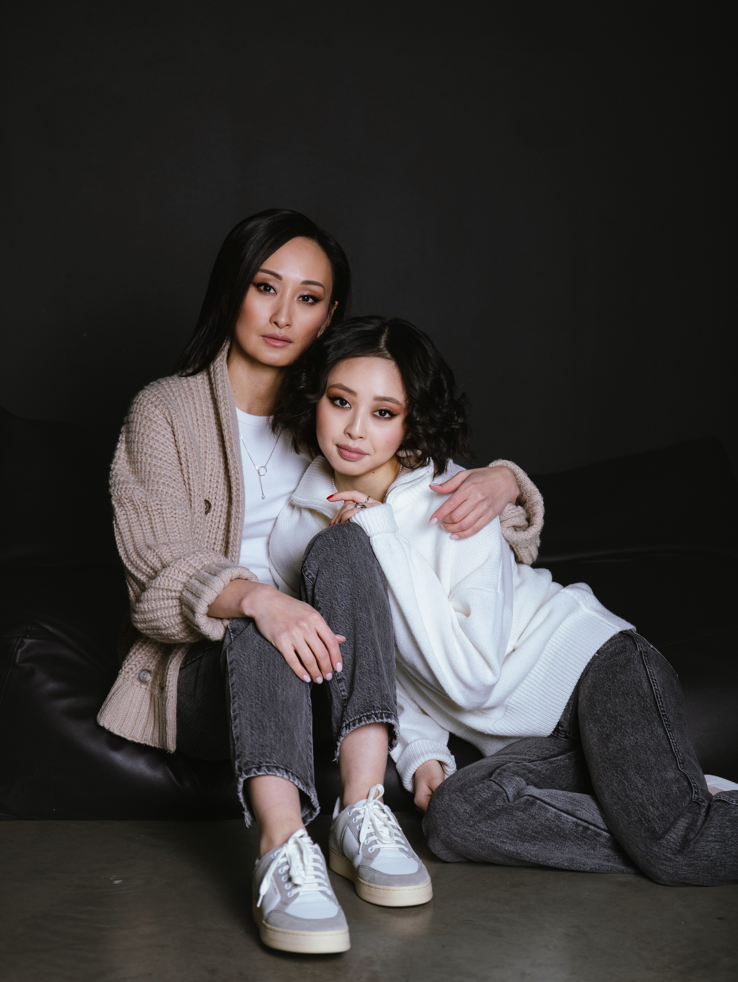 Мама и дочка, студийная съемка. Свадебный и семейный фотограф в Москве Мила Широких