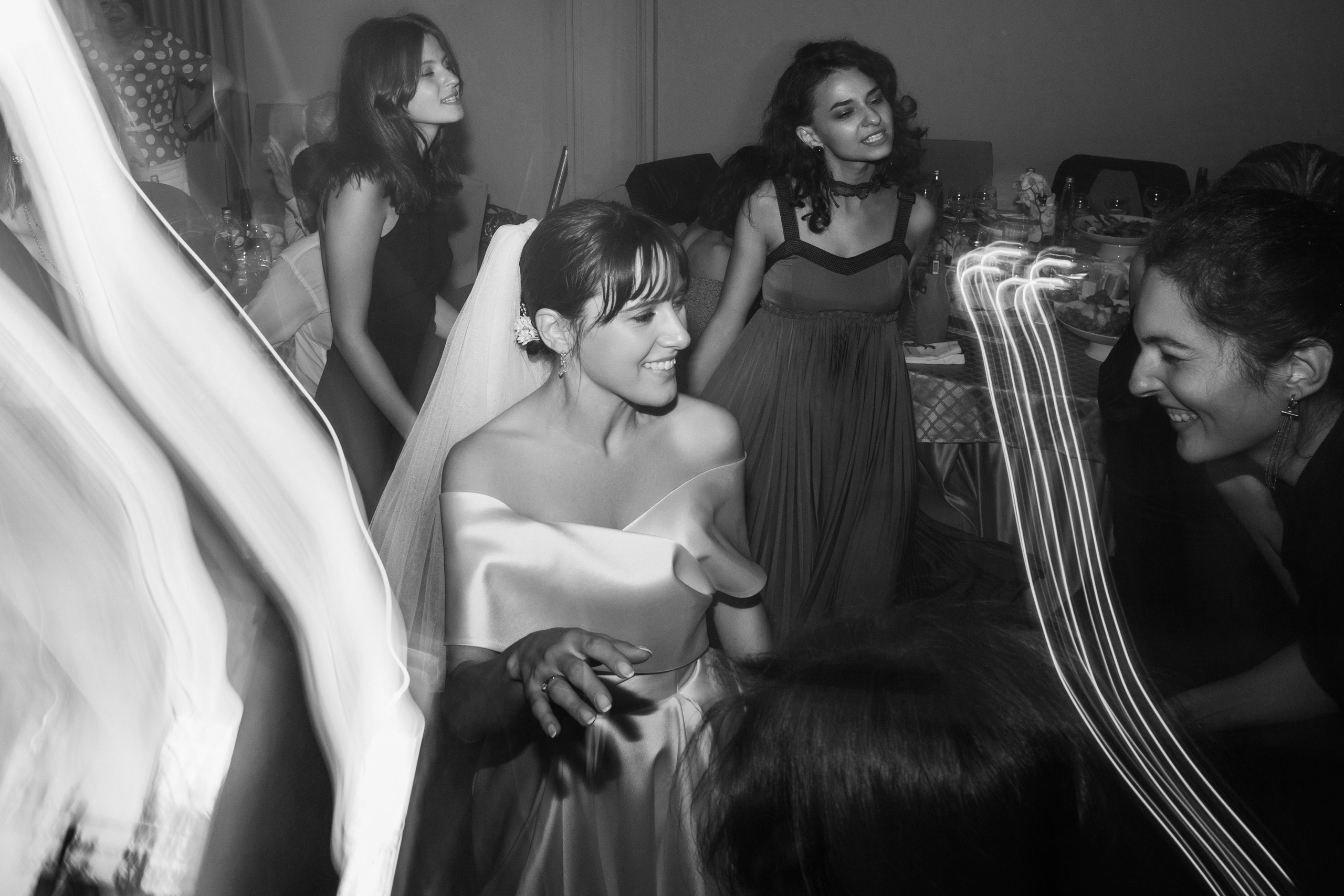 Свадьба на катере. Свадебный фотограф в Санкт-Петербурге Вика Стукачева