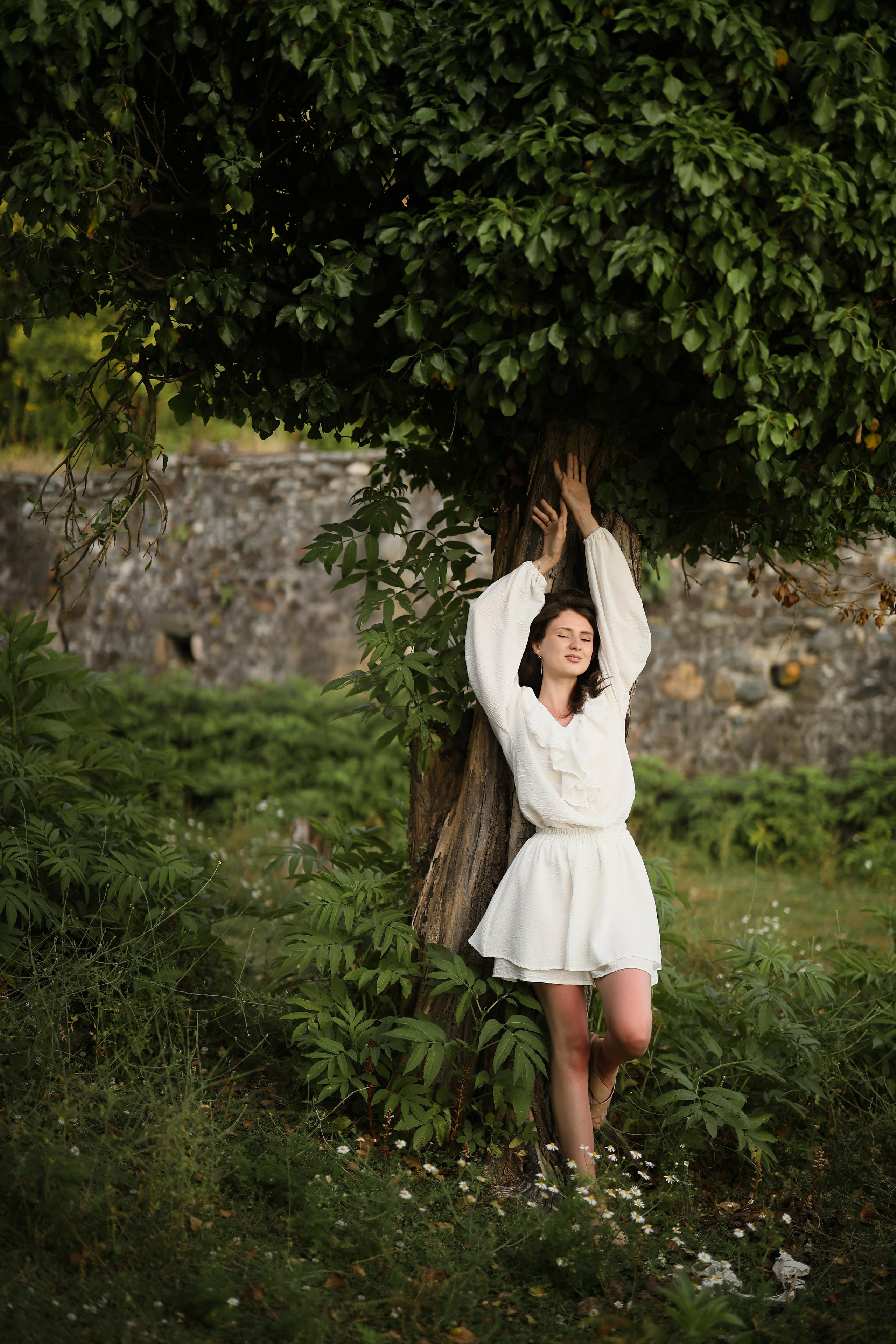 Фото — прогулка у крепости Сан Томазо. Абхазия. Свадебный и семейный фотограф в Абхазии Жанна Соснина