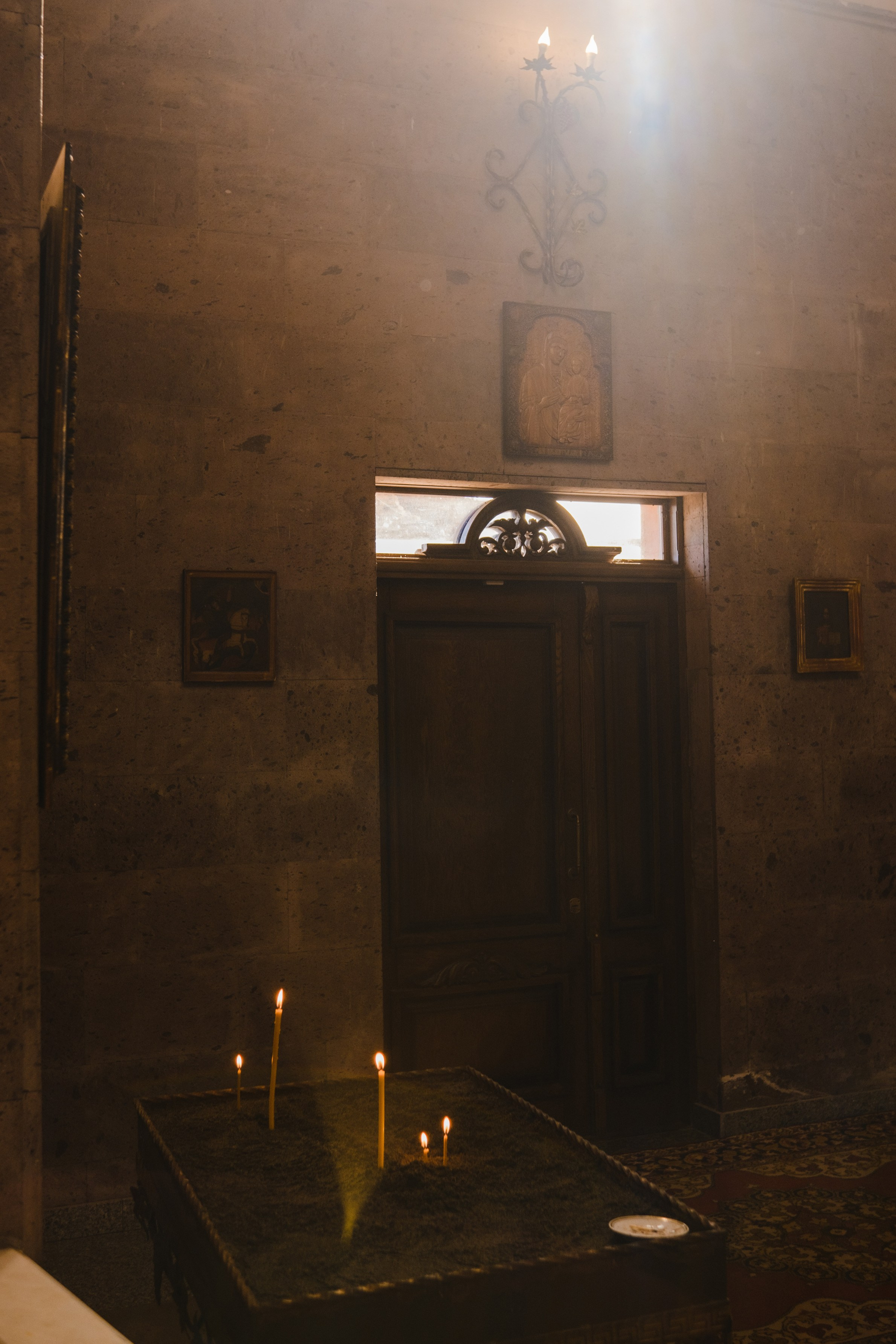 Армянская церковь. Семейный фотограф на крещение и венчание