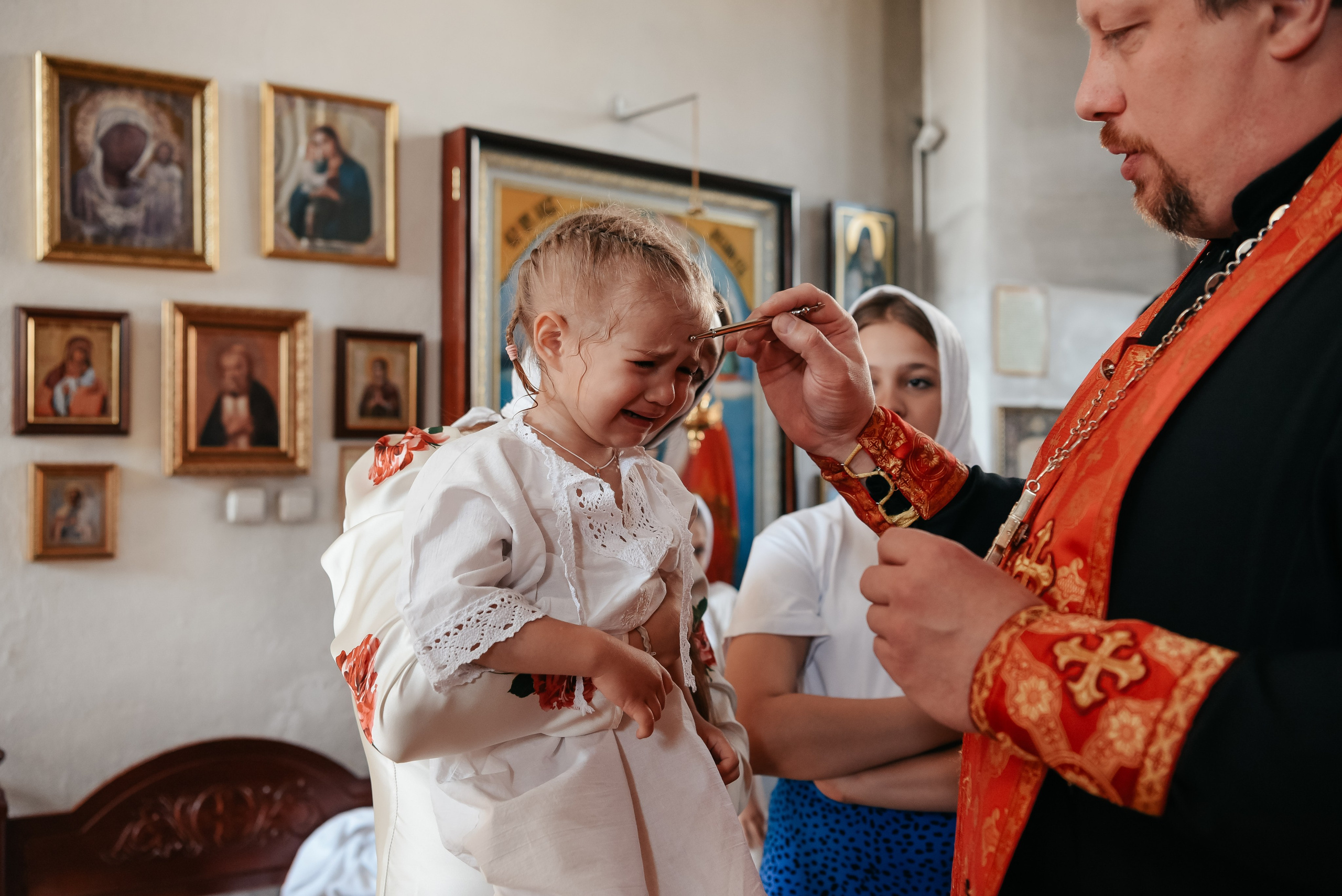 Крещение в Храме в честь Святителя Николая. Фотограф Анастасия Гурьянова в Тюмени и Ялуторовске