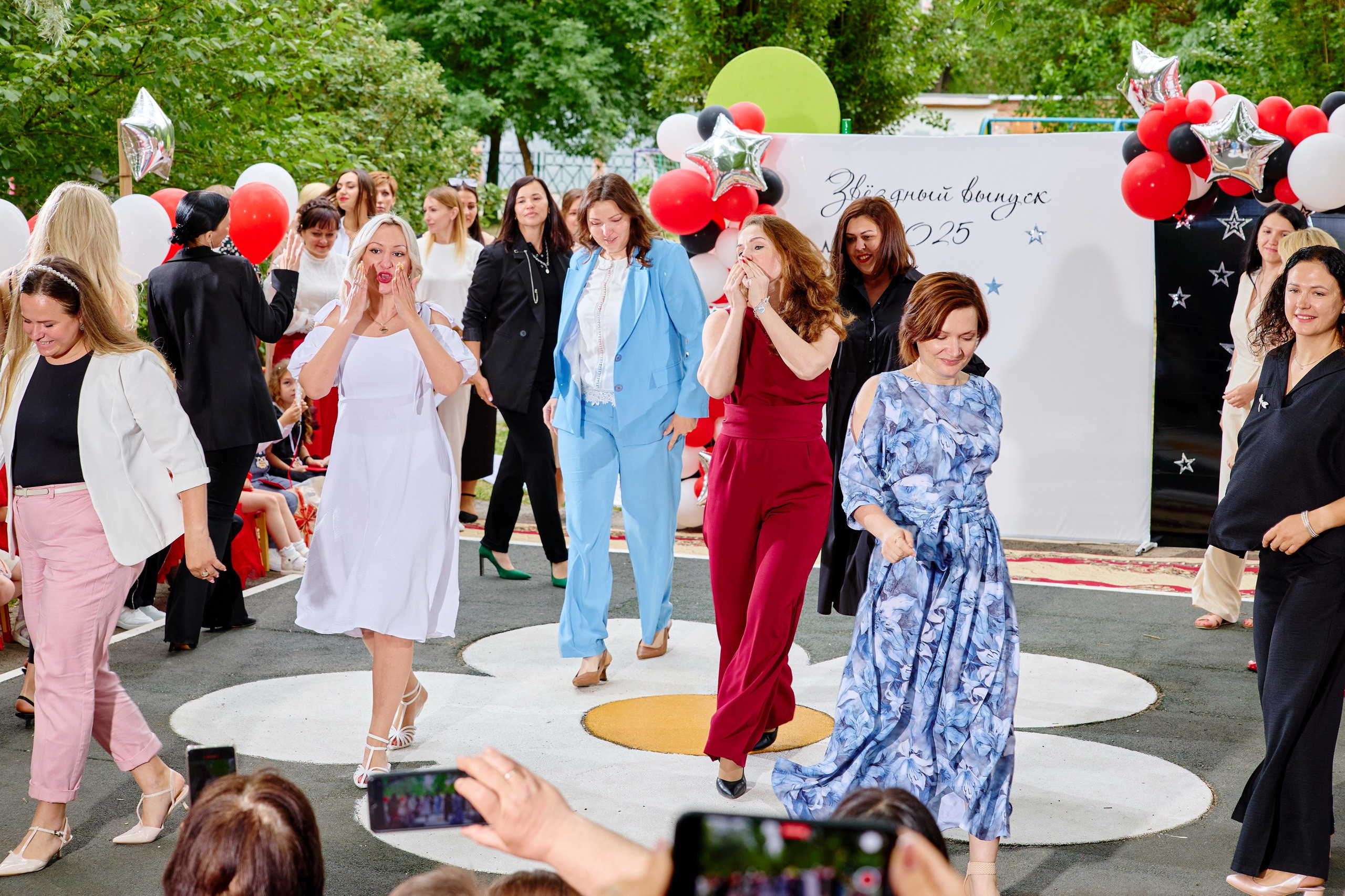 Выпускной 45 сад. Фотограф Выпускные альбомы Таганрог Сергей Коробченко