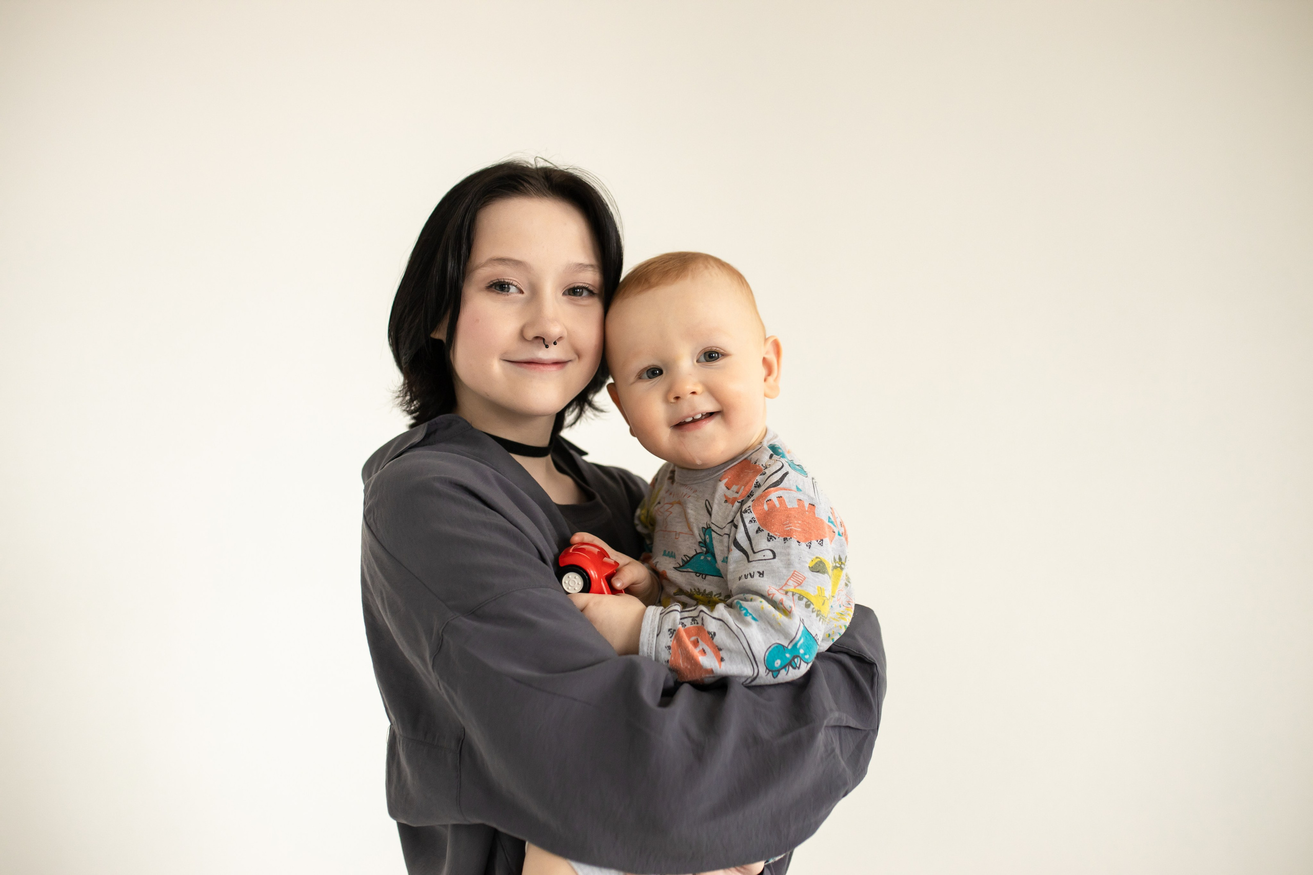 Семейная фотосессия на циклораме с естественным светом. Фотограф в Железнодорожном и Балашихе