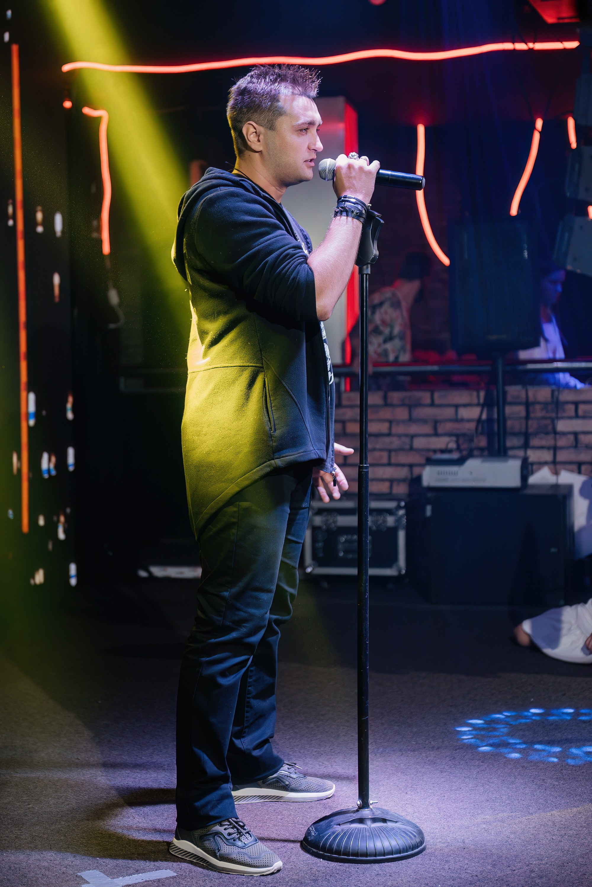 Караоке-проект «Голос большого города». Свадебный и репортажный фотограф Никита Сницарев в Барнауле