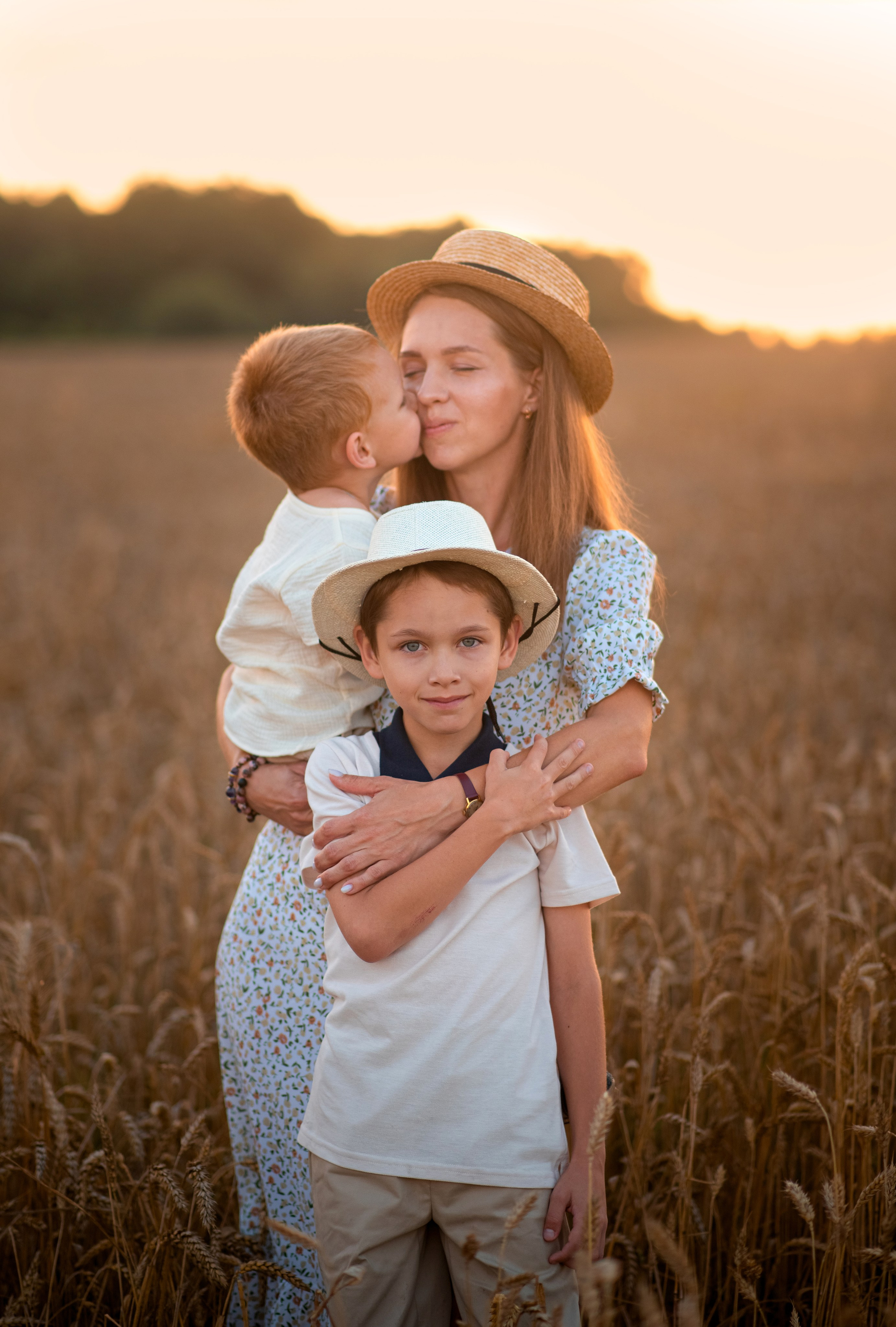 Семейная фотосессия в пшеничном поле. Семейный и детский фотограф в Туле Светлана Воронкова