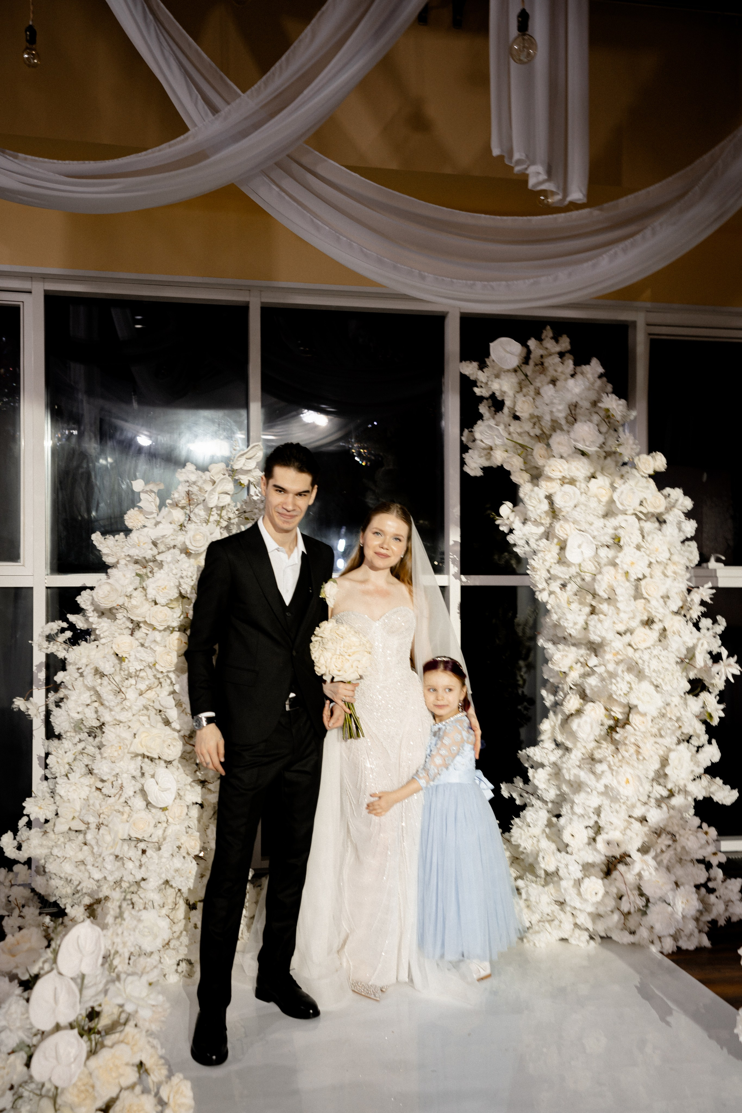 СВАДЕБНАЯ СЬЕМКА СБОРОВ В ОТЕЛЕ И ВЫЕЗД НА ЦЕРЕМОНИЮ (СНЯТО В СИБИРЕ В НИЖНЕВАРТОВСКЕ). Профессиональный фотограф, Санкт-Петербург — Виктория Богомолова