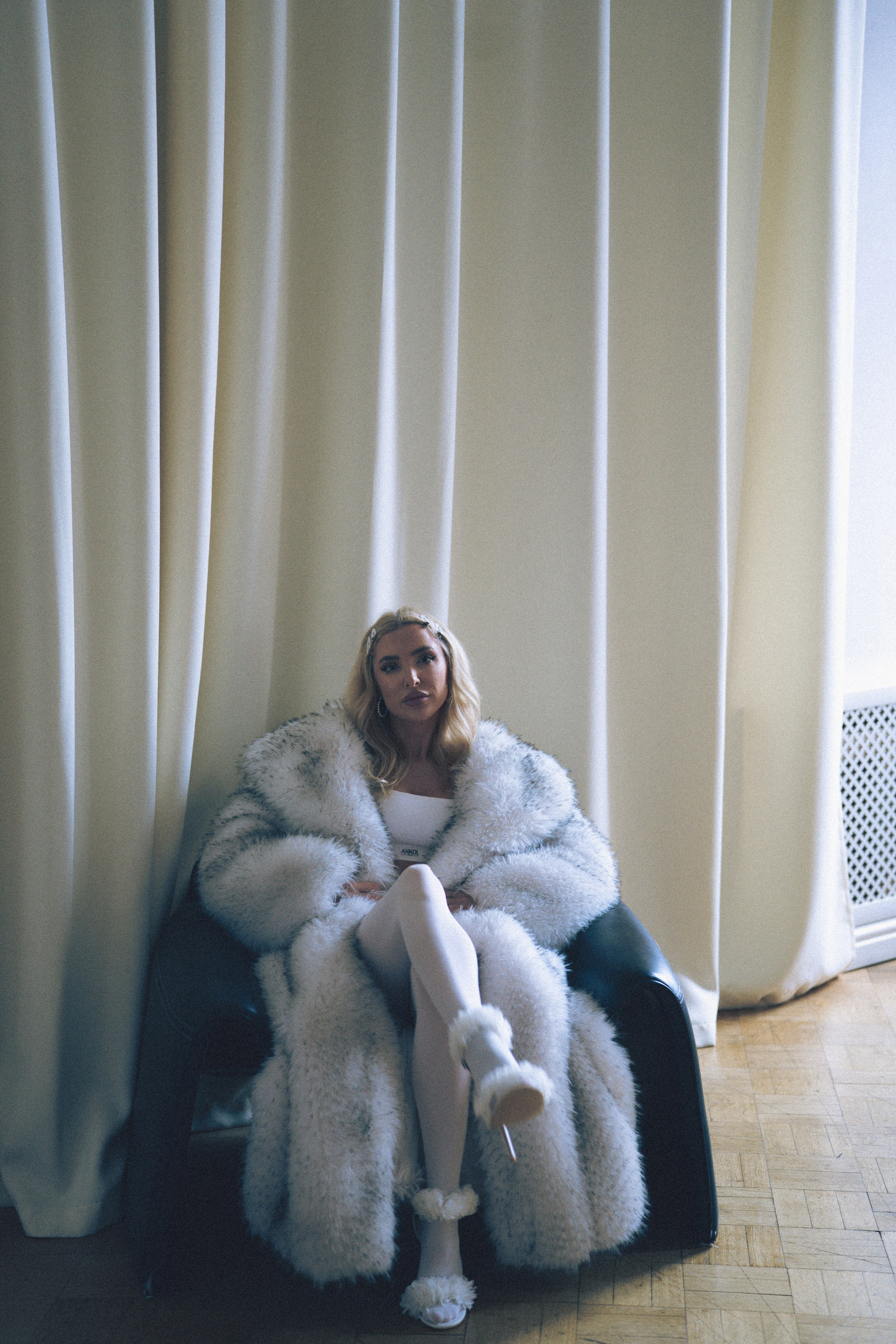 МИНИМАЛИЗМ В СТУДИИ НА ЧЕРНЫШЕВСКОЙ В СТУДИИ С БАЛКОНОМ. Профессиональный фотограф, Санкт-Петербург — Виктория Богомолова