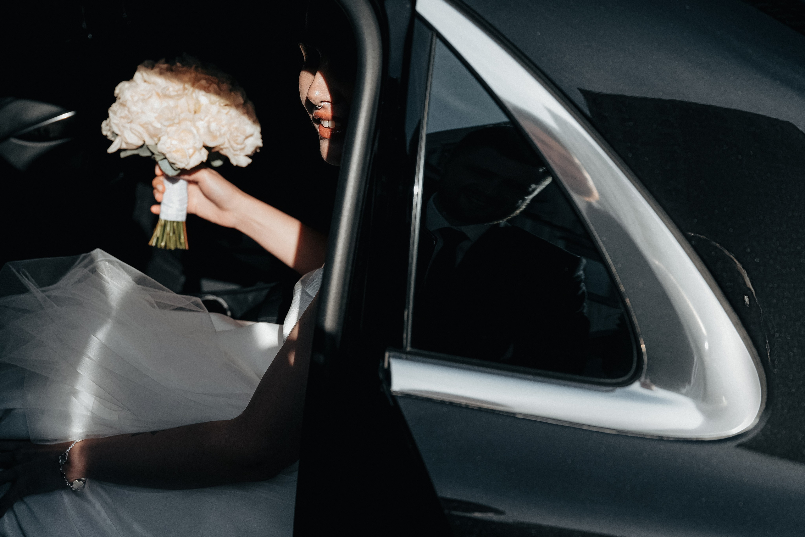 Свадебные приключения красивых и счастливых в Москве. Таганский ЗАГС + Golden Ring. Свадебный и семейный фотограф Виктория Носачёва. Щелково, Москва и МО