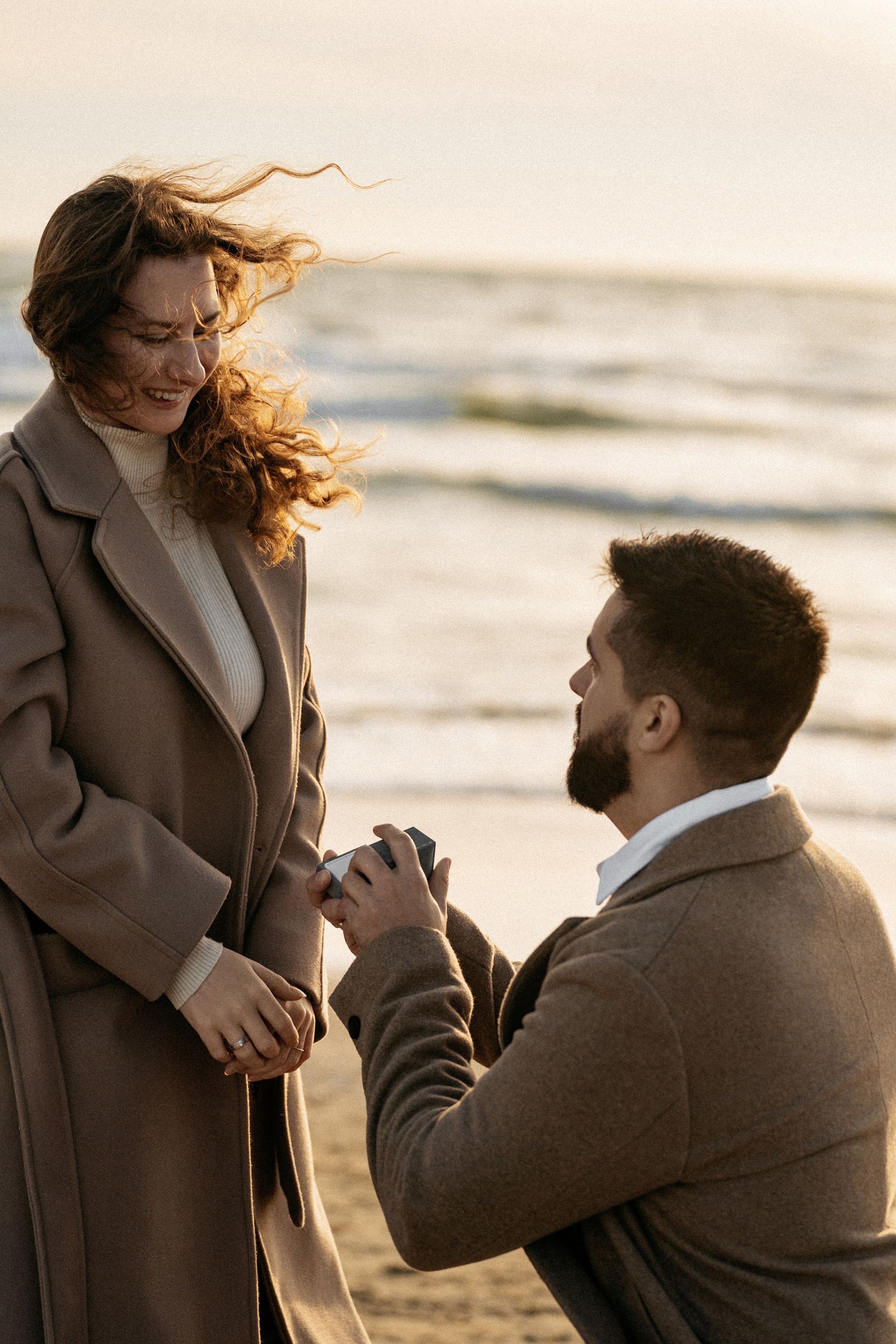 История любви в Анапе на Черном море — фотосессия пары, помолвка, профессиональный фотограф, барханы и горы Анапы