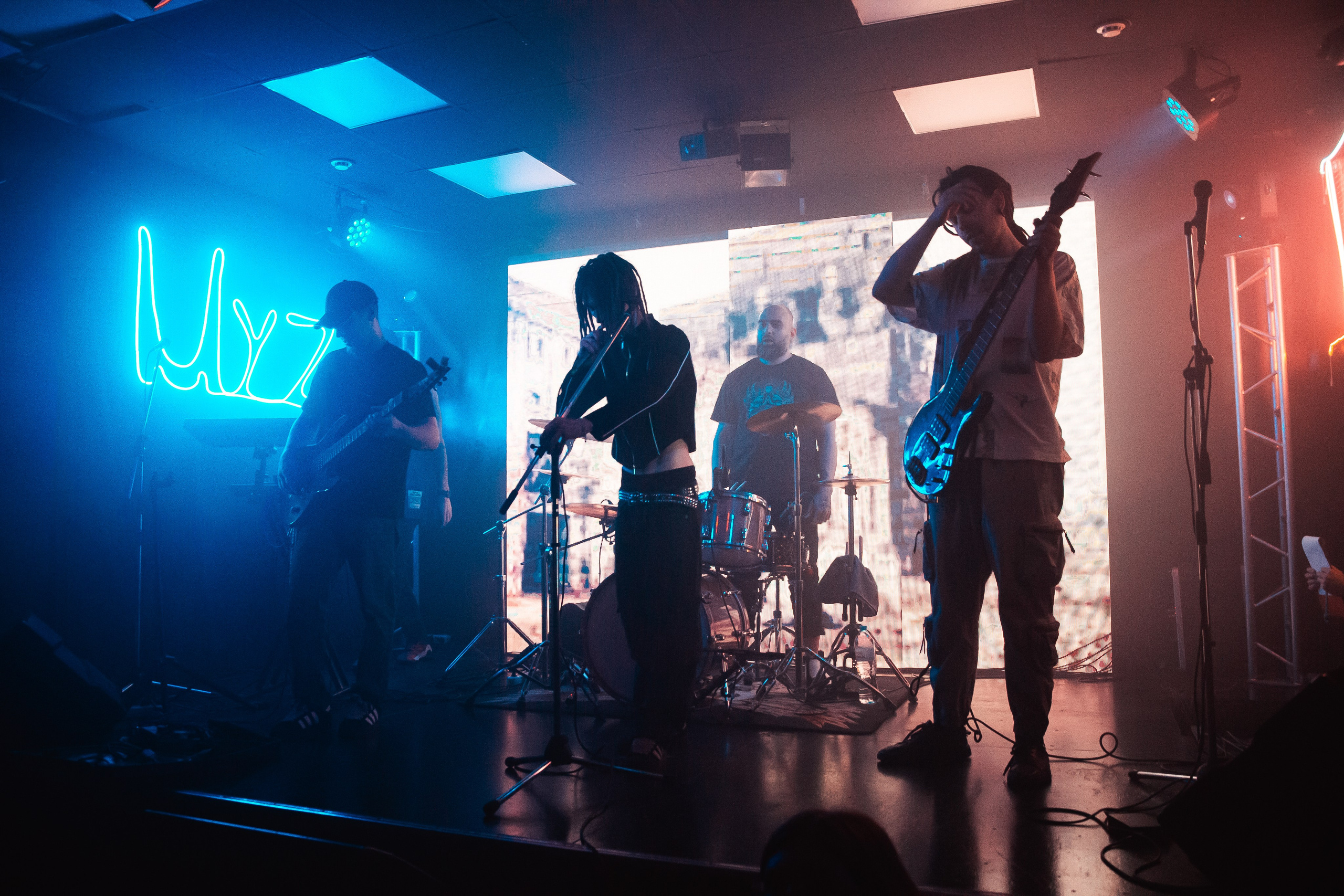 Isolator, Красноярск, 23.11.2025, Волна. Фотограф Регина Крикунова г. Красноярск