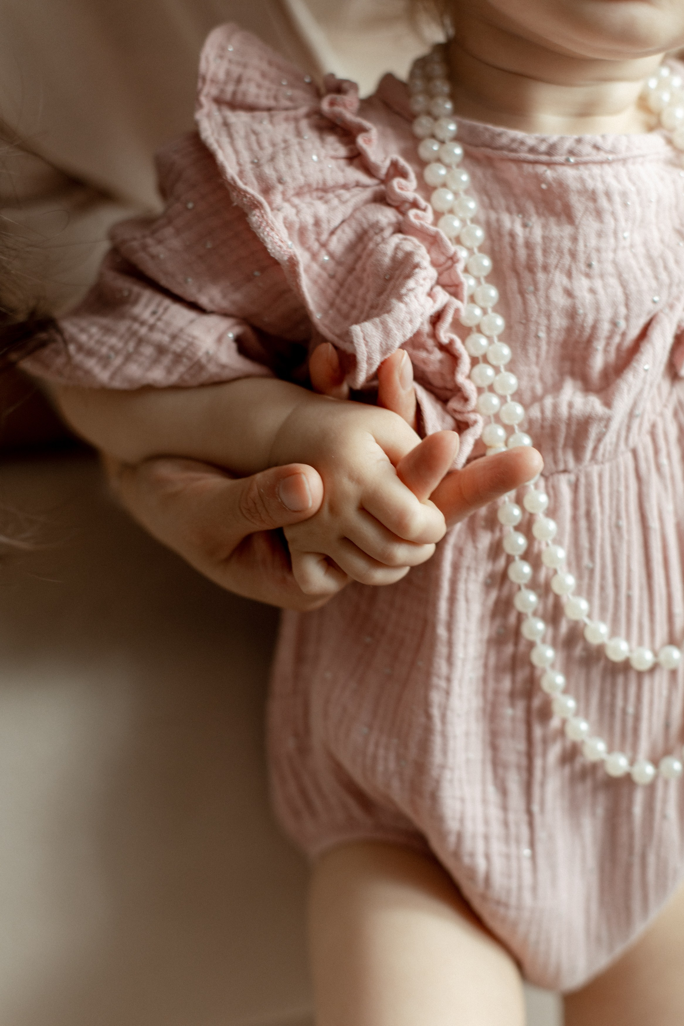 Домашняя фотосессия мама и дочка. Семейный фотограф Челябинск