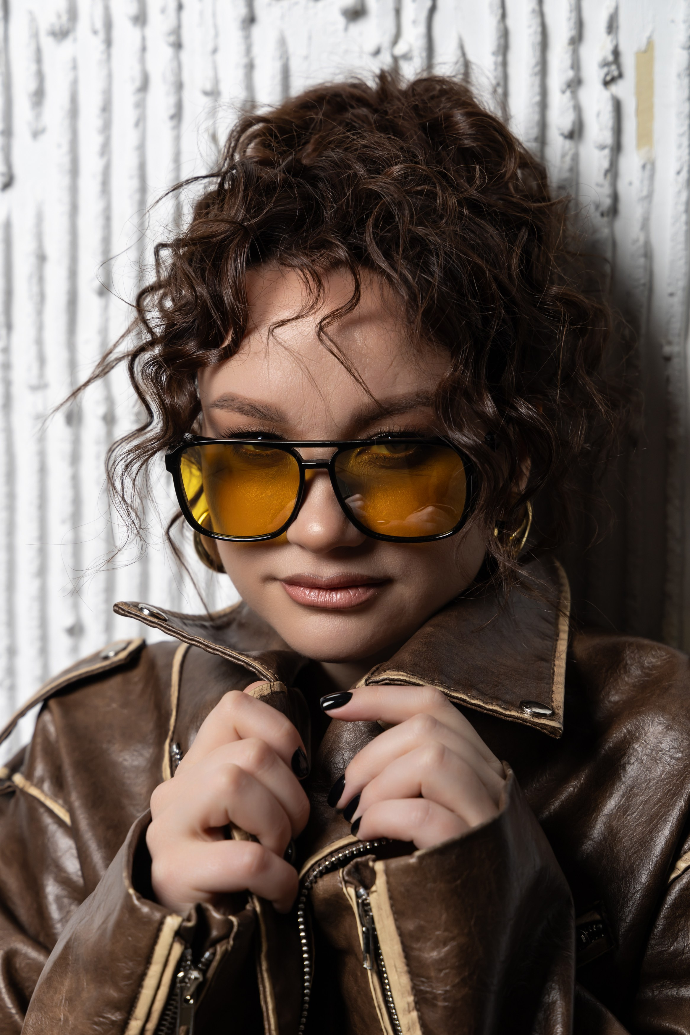 Ольга в фотостудии. Фотограф свадебный, репортажный, индивидуальный, фото для маркетплейсов, брендов, автосалонов