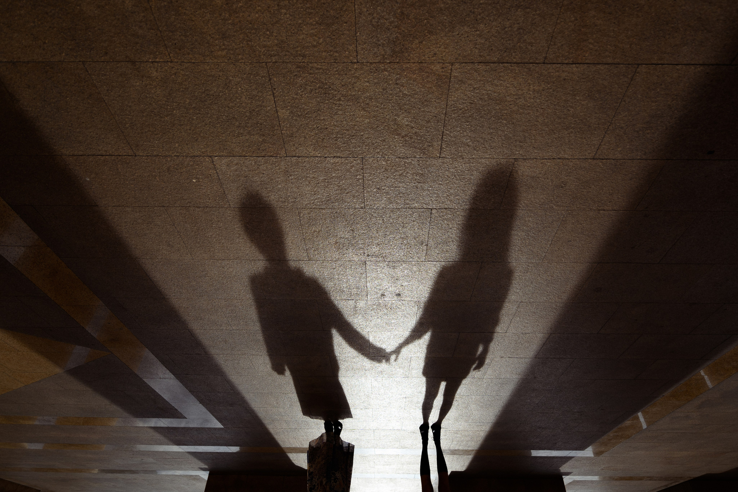 Портретная фотосессия в Сочи на фоне Зимнего театра для вашего образа