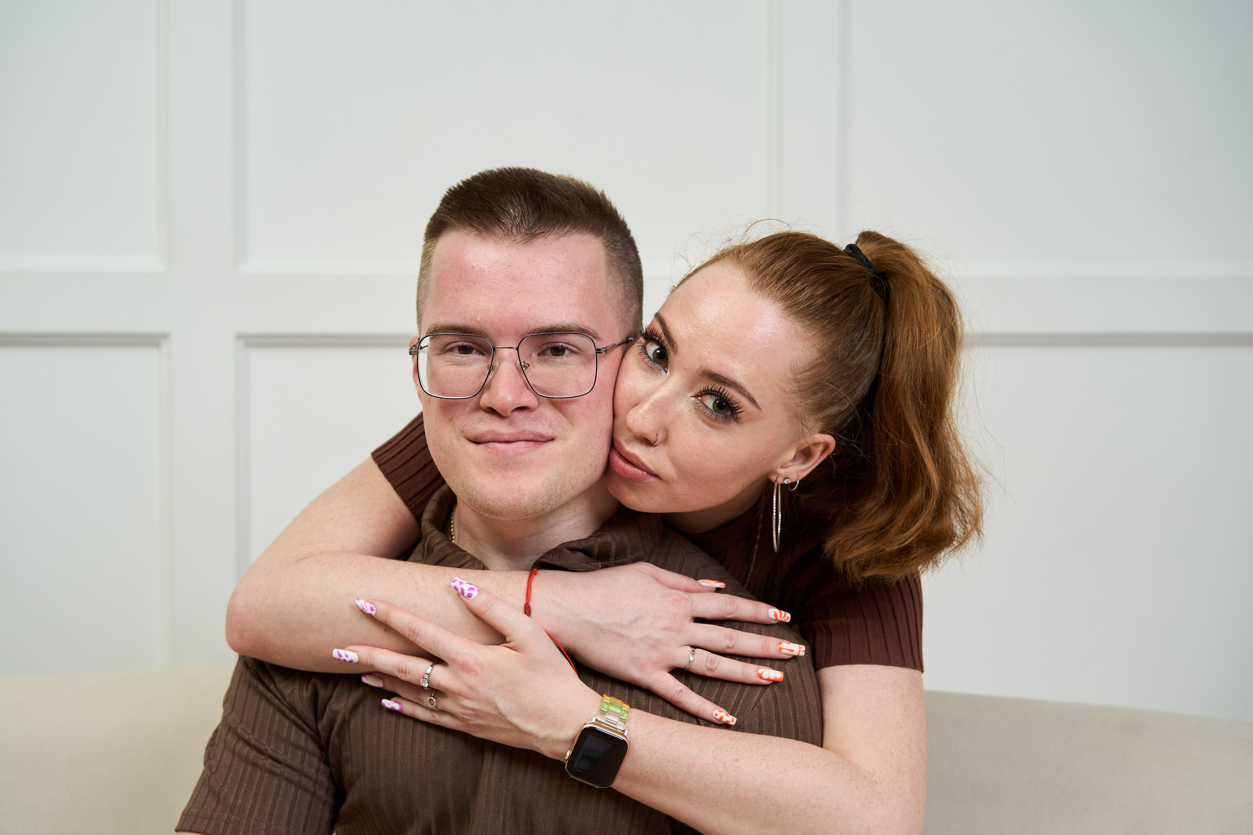 Портретная съемка большой семьи с искусственным светом в студии. Фотограф Екатеринбург Кокшарова Александра