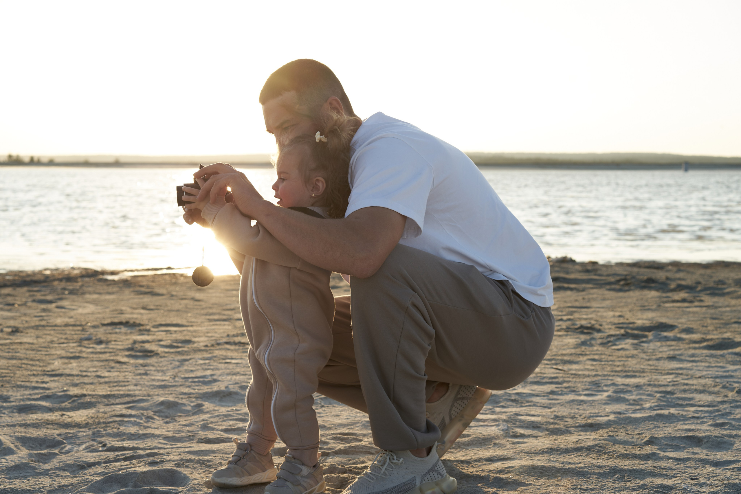 Семейная фотосессия на закате в песках. Фотограф Екатеринбург Кокшарова Александра