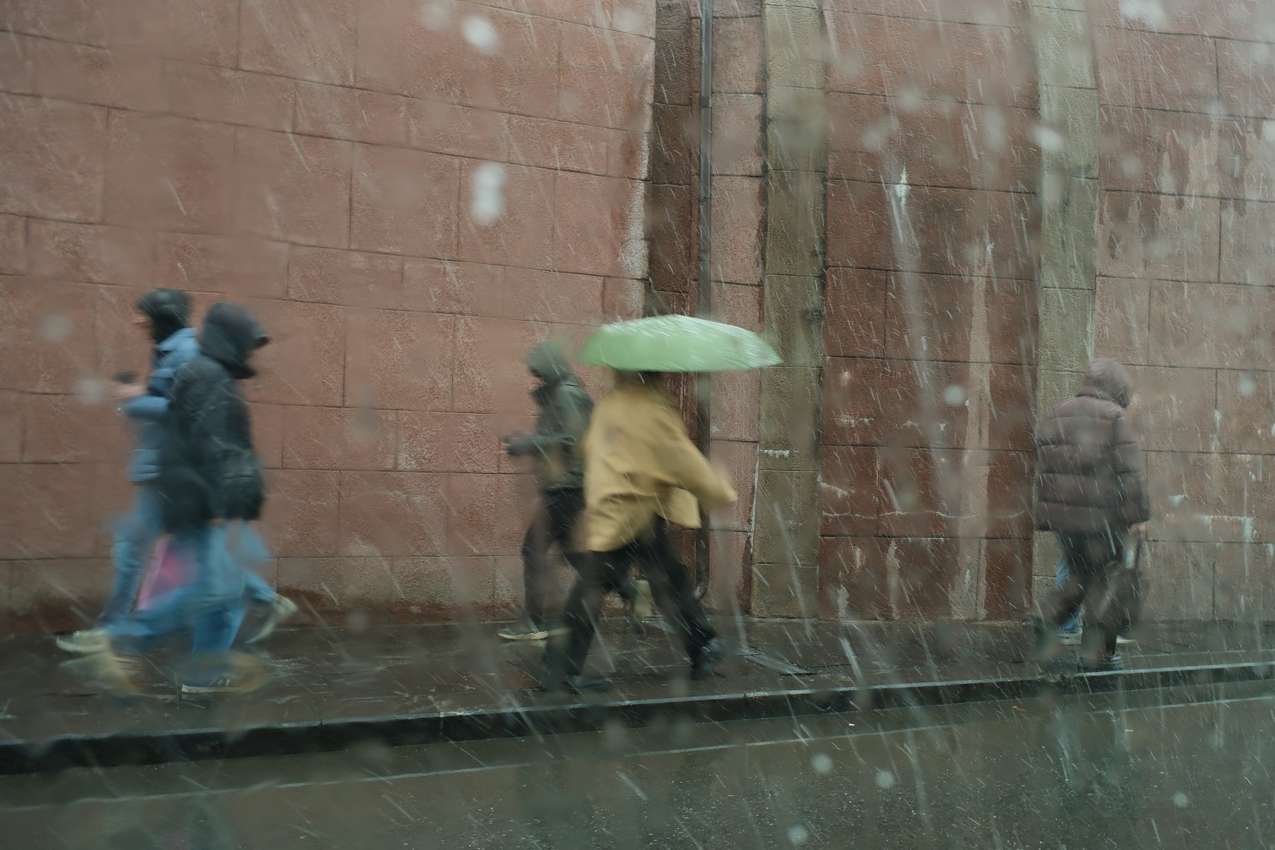 Улица, люди, жизнь…