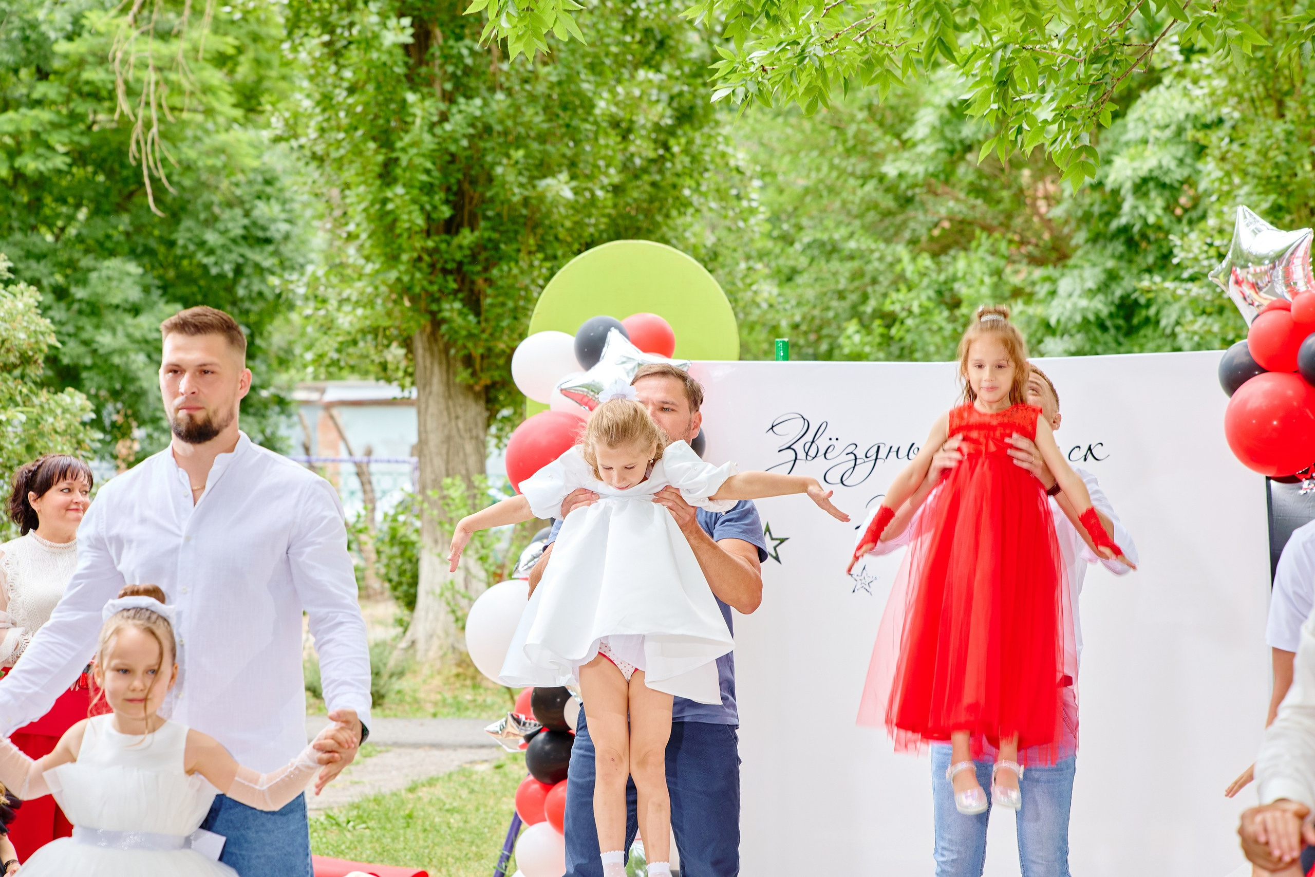 Выпускной 45 сад. Фотограф Выпускные альбомы Таганрог Сергей Коробченко