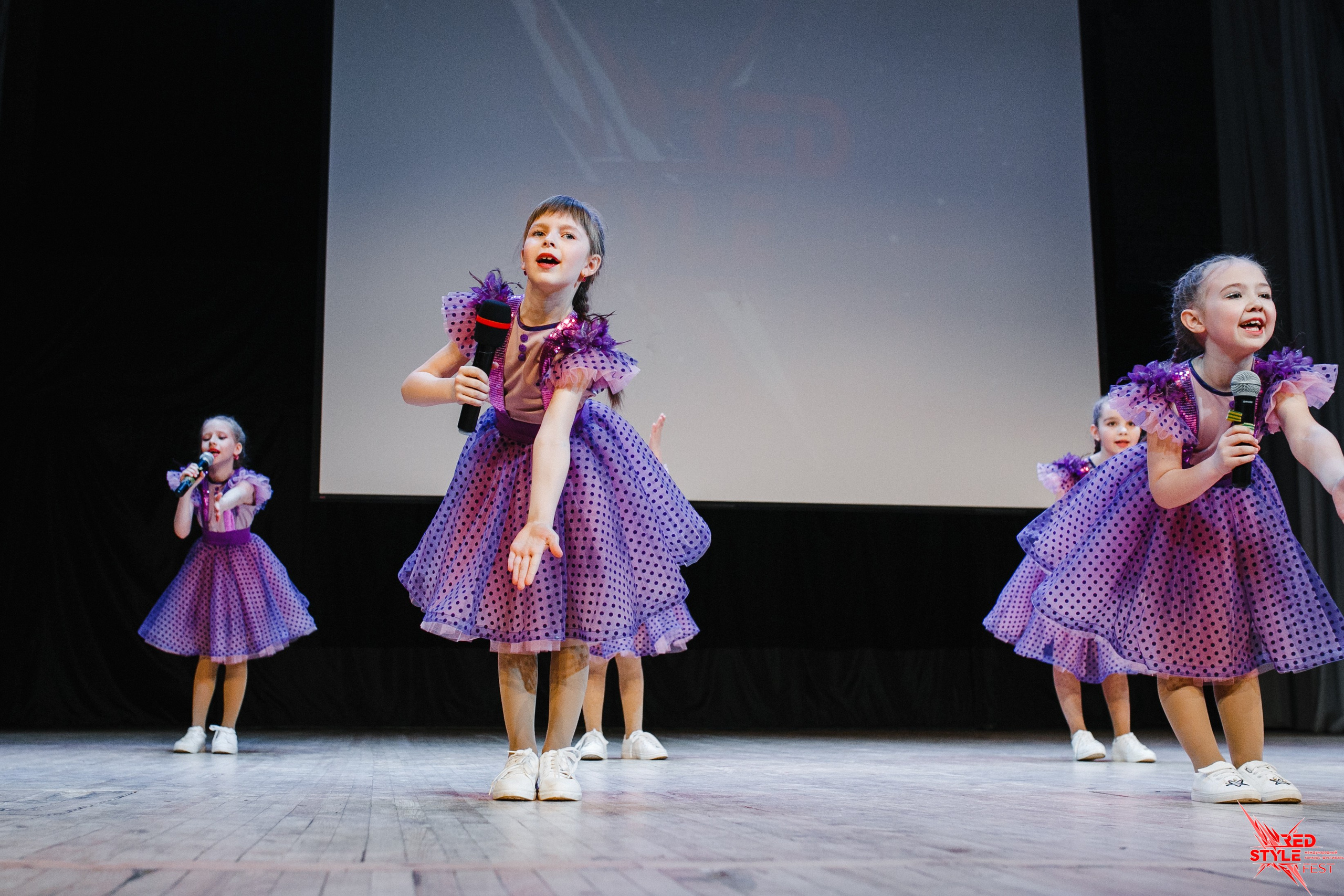 Концерты new line dance-magic universe-red. Фотограф в Новосибирске Ася Зверева