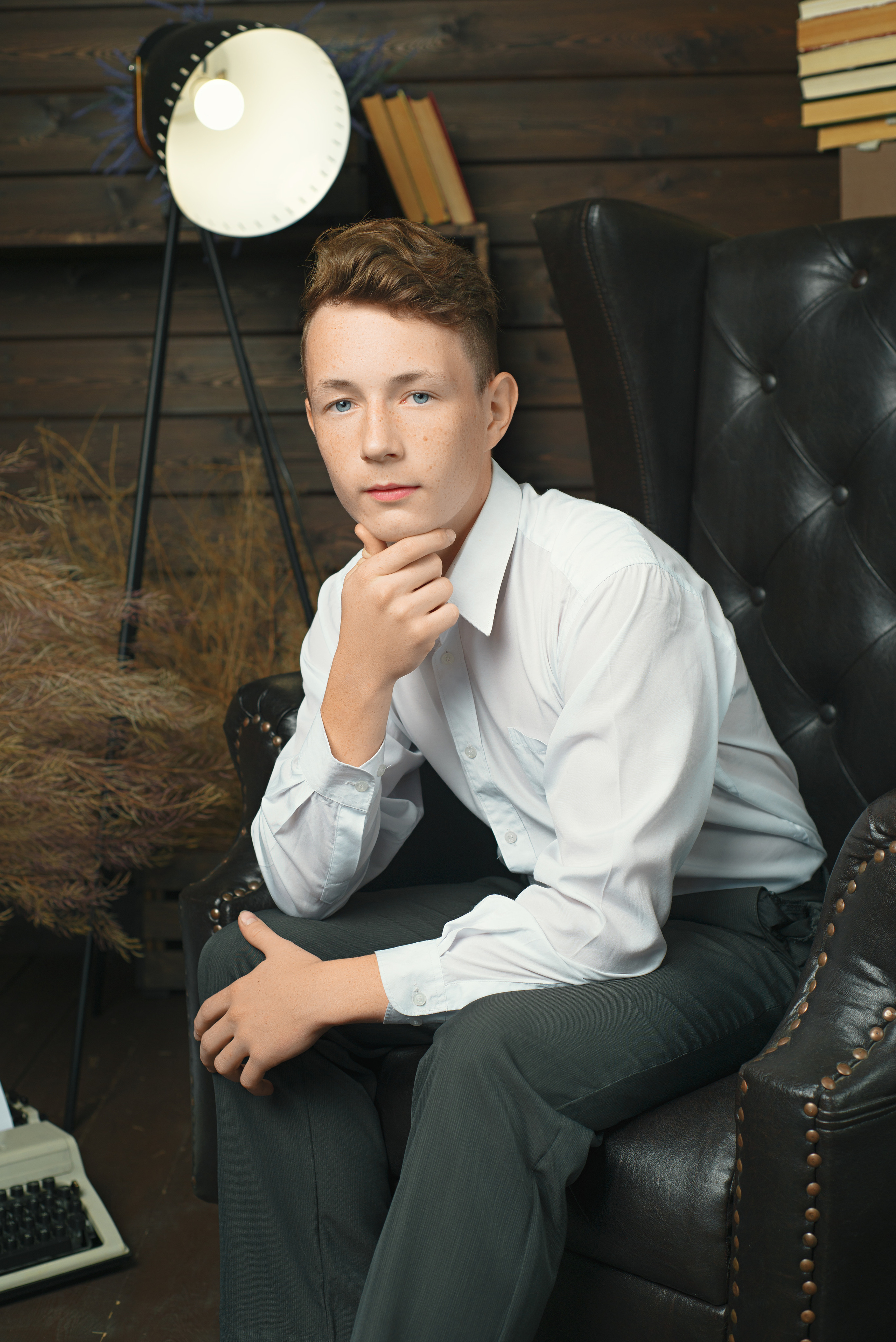 Портреты в студии. BookVa-выпускные альбомы