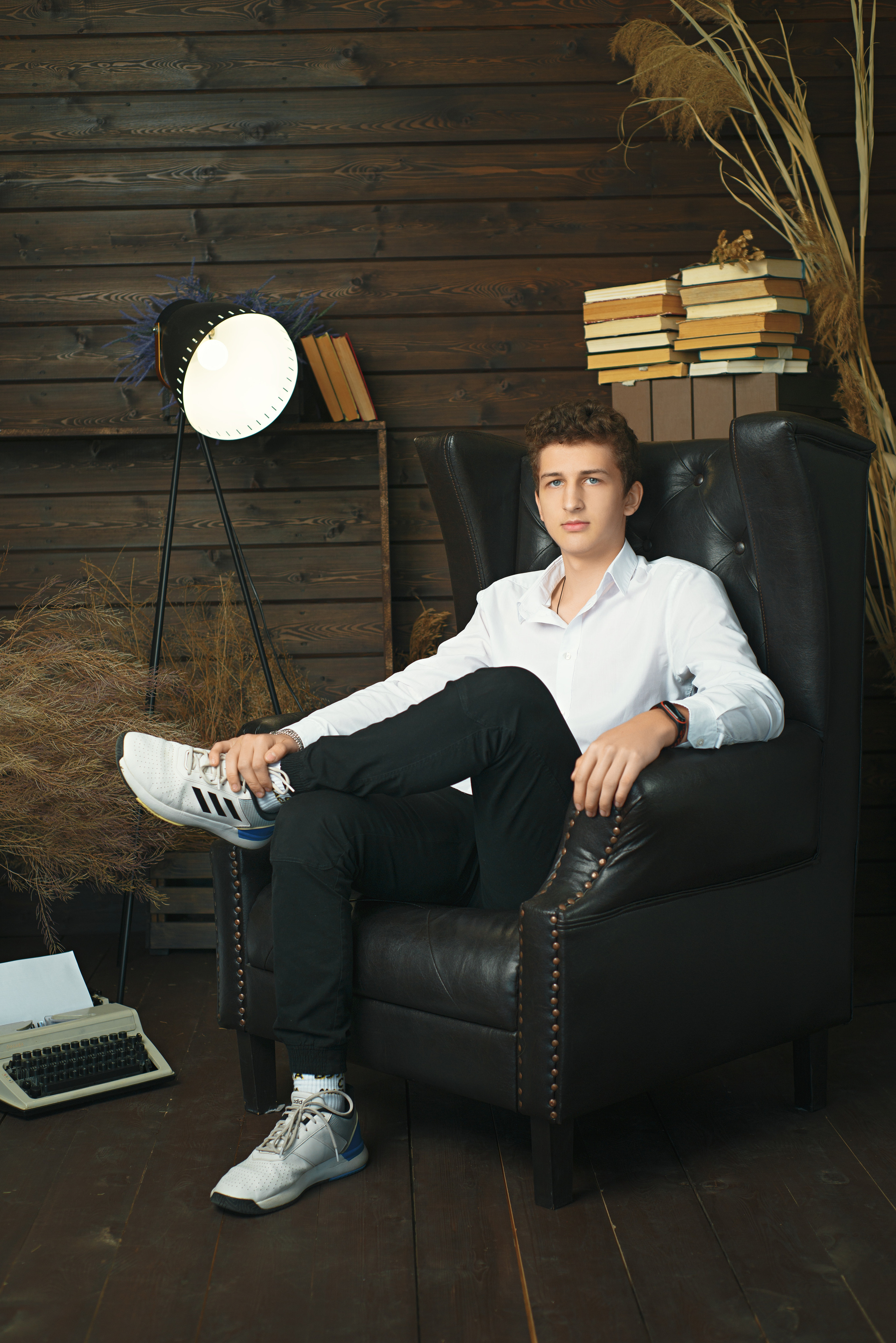 Портреты в студии. BookVa-выпускные альбомы