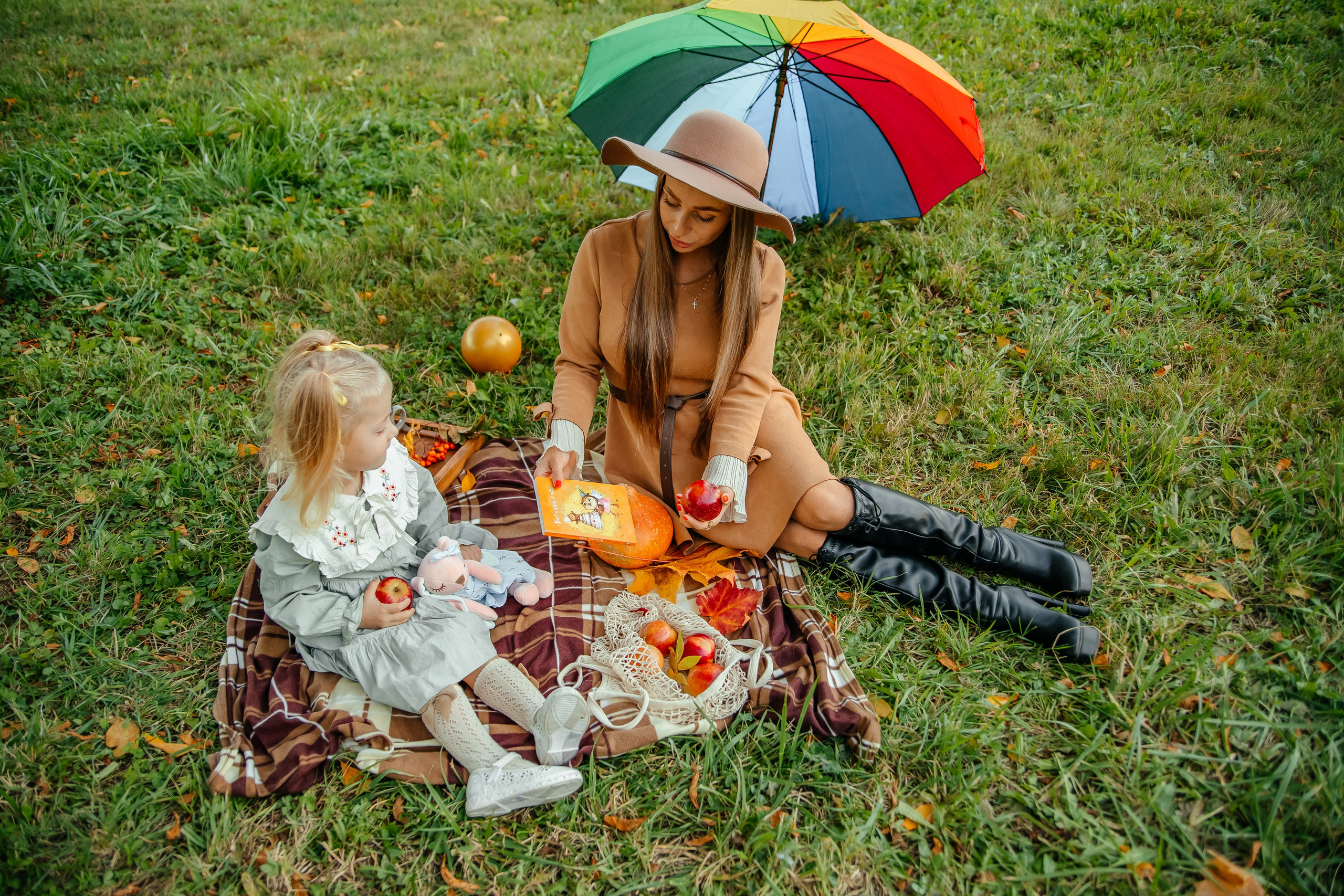 Фотопленэр в осеннем парке. Elena Sova — семейный и женский фотограф в Санкт-Петербурге
