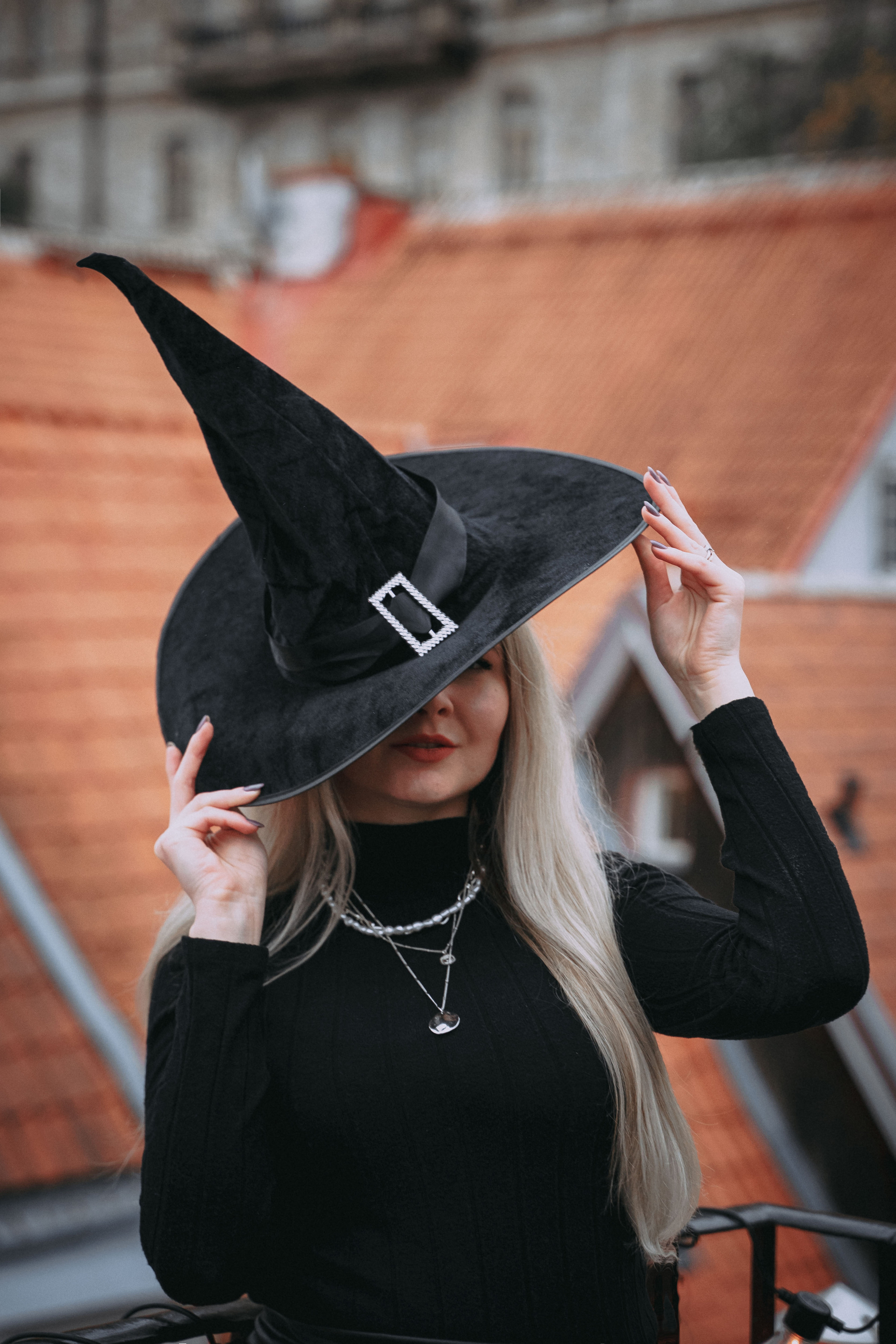 Чаепитие на крыше дома в котором сам чёрт свадьбу гулял. Фотограф в Мельбурне Анастасия Перова