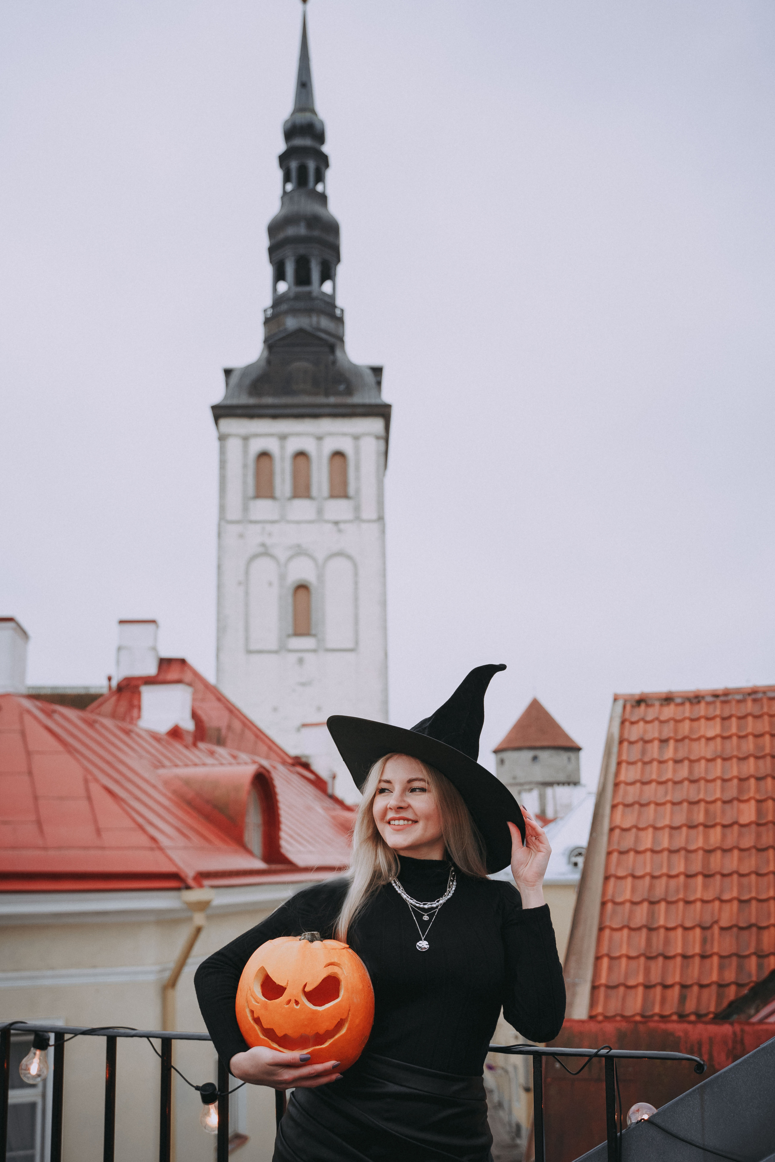 Чаепитие на крыше дома в котором сам чёрт свадьбу гулял. Фотограф в Мельбурне Анастасия Перова