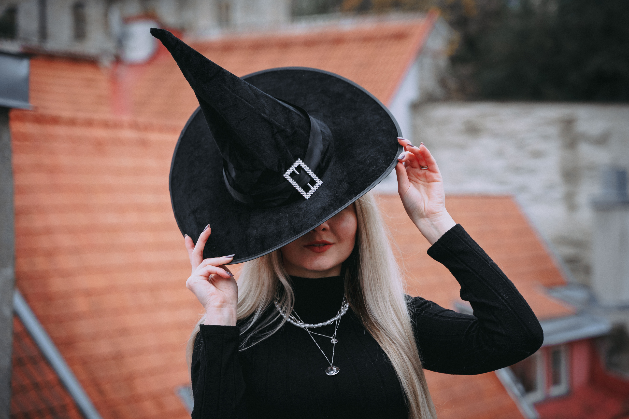 Чаепитие на крыше дома в котором сам чёрт свадьбу гулял. Фотограф в Мельбурне Анастасия Перова