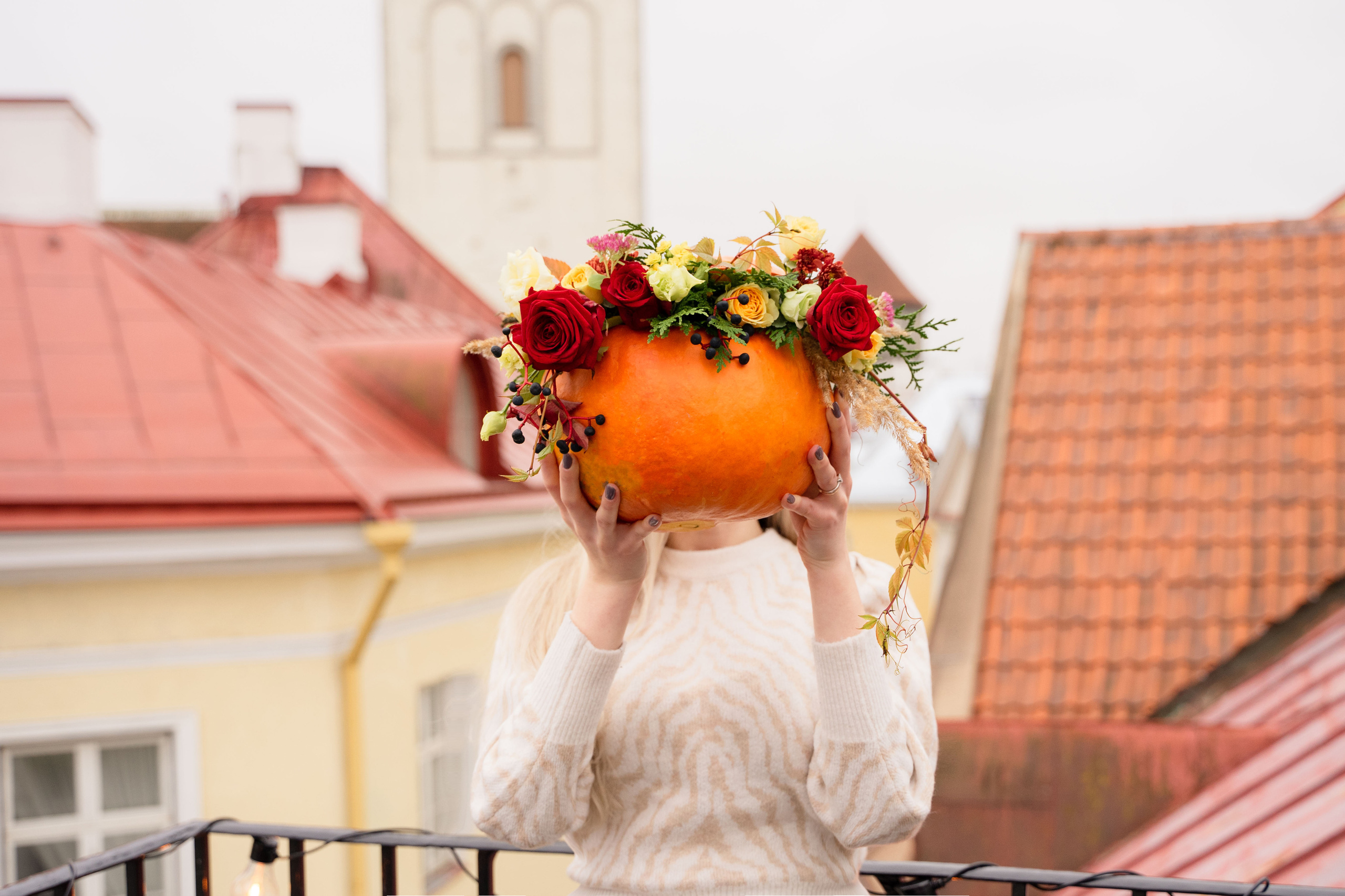 Чаепитие на крыше дома в котором сам чёрт свадьбу гулял. Фотограф в Мельбурне Анастасия Перова