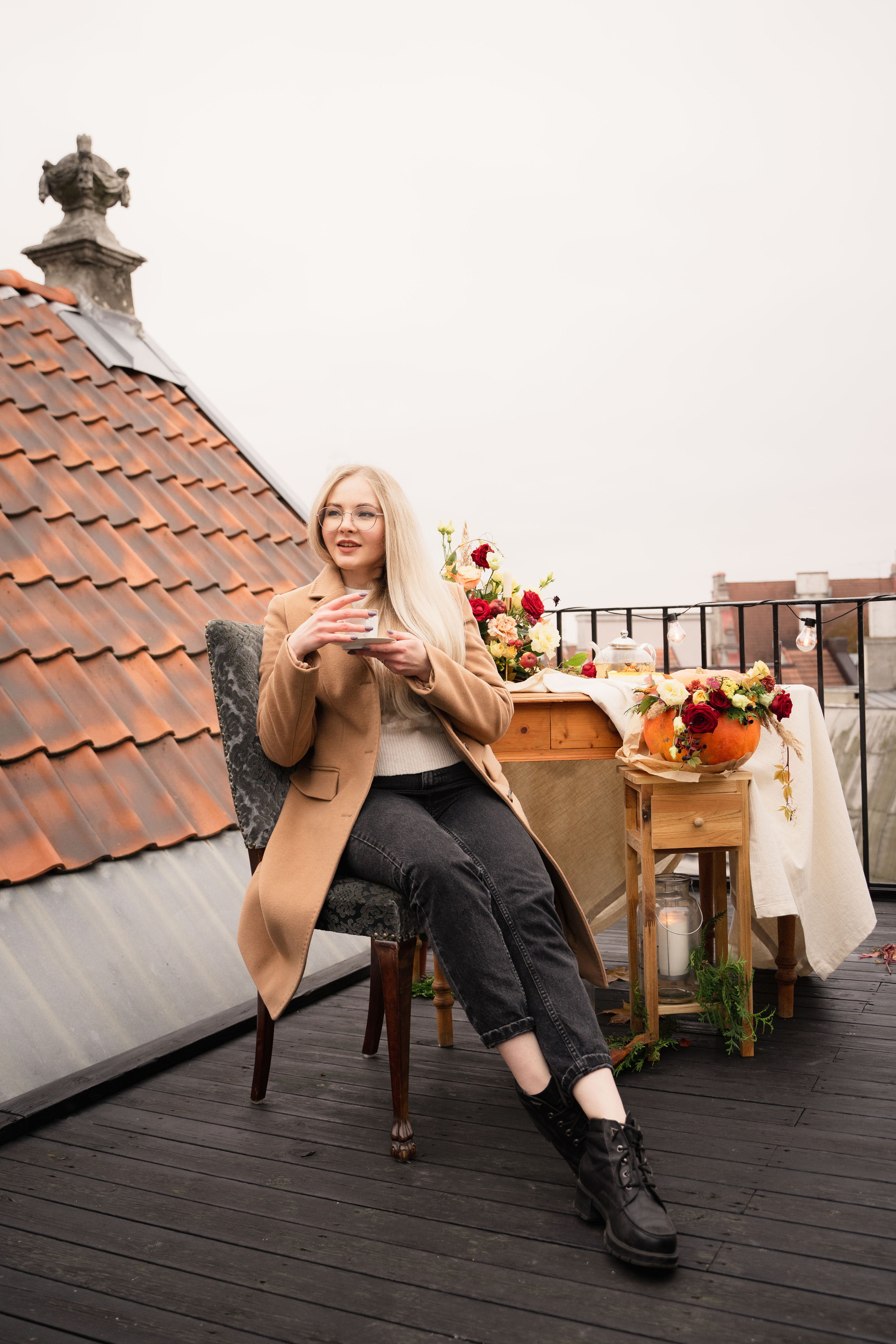 Чаепитие на крыше дома в котором сам чёрт свадьбу гулял. Фотограф в Мельбурне Анастасия Перова