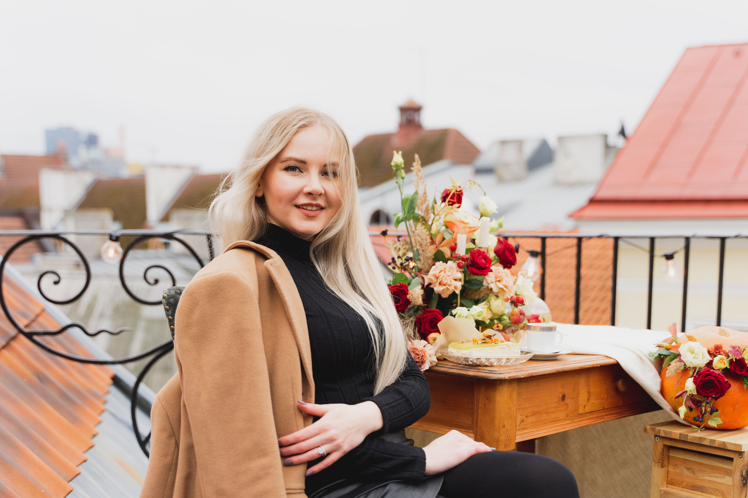 Чаепитие на крыше дома в котором сам чёрт свадьбу гулял. Фотограф в Мельбурне Анастасия Перова