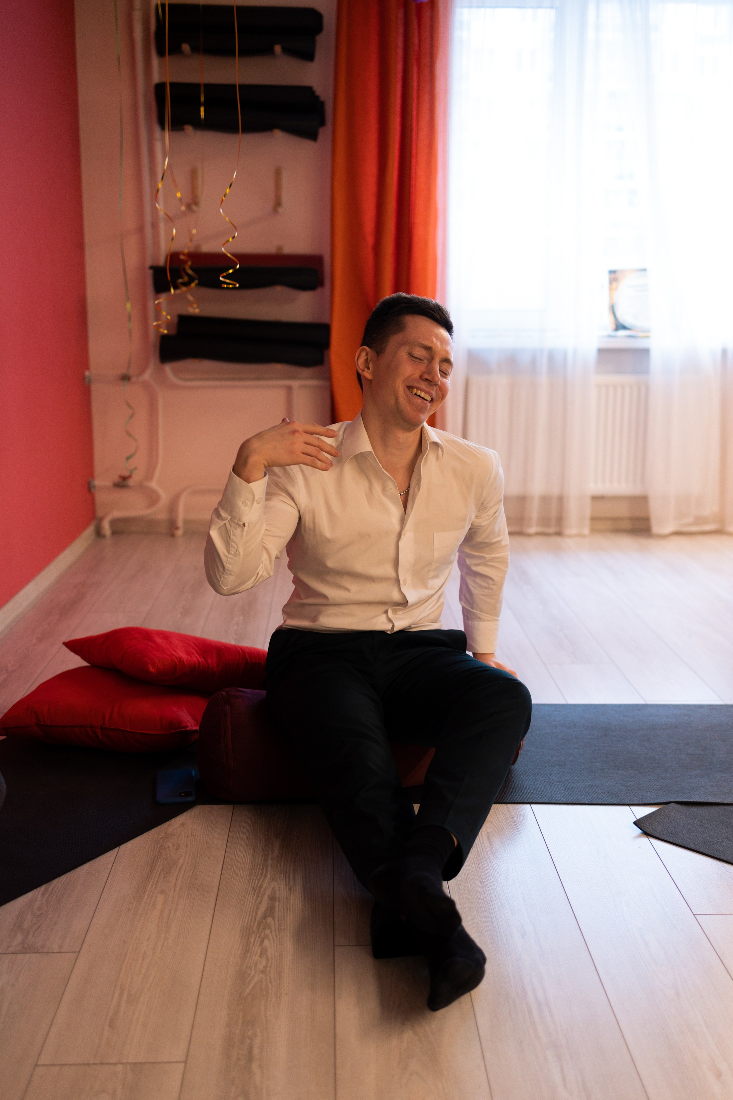 Мастер-класс в йога студии. Портретный фотограф в Санкт-Петербурге