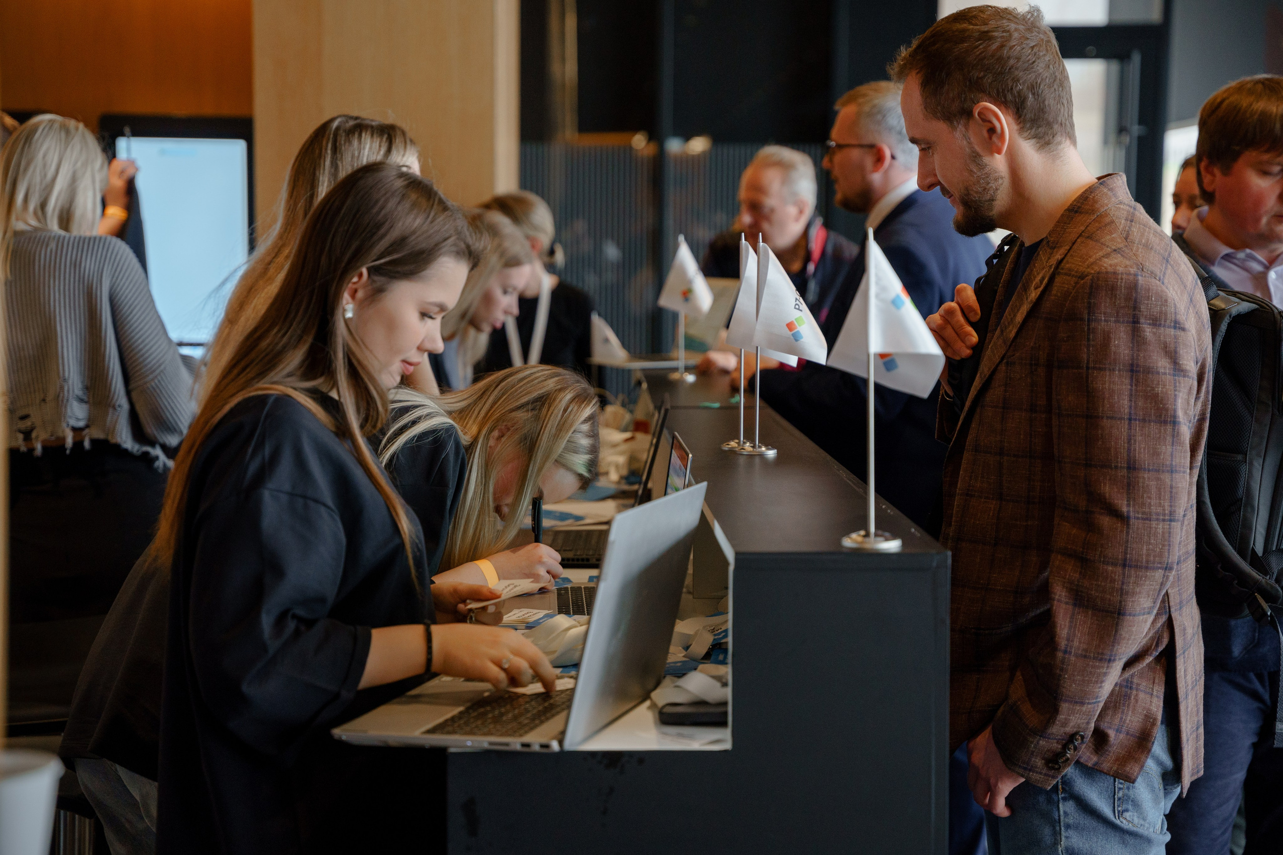 Фотограф на отраслевую партнерскую конференцию в Москве. Репортажный фотограф Москва Сергей Дружинин