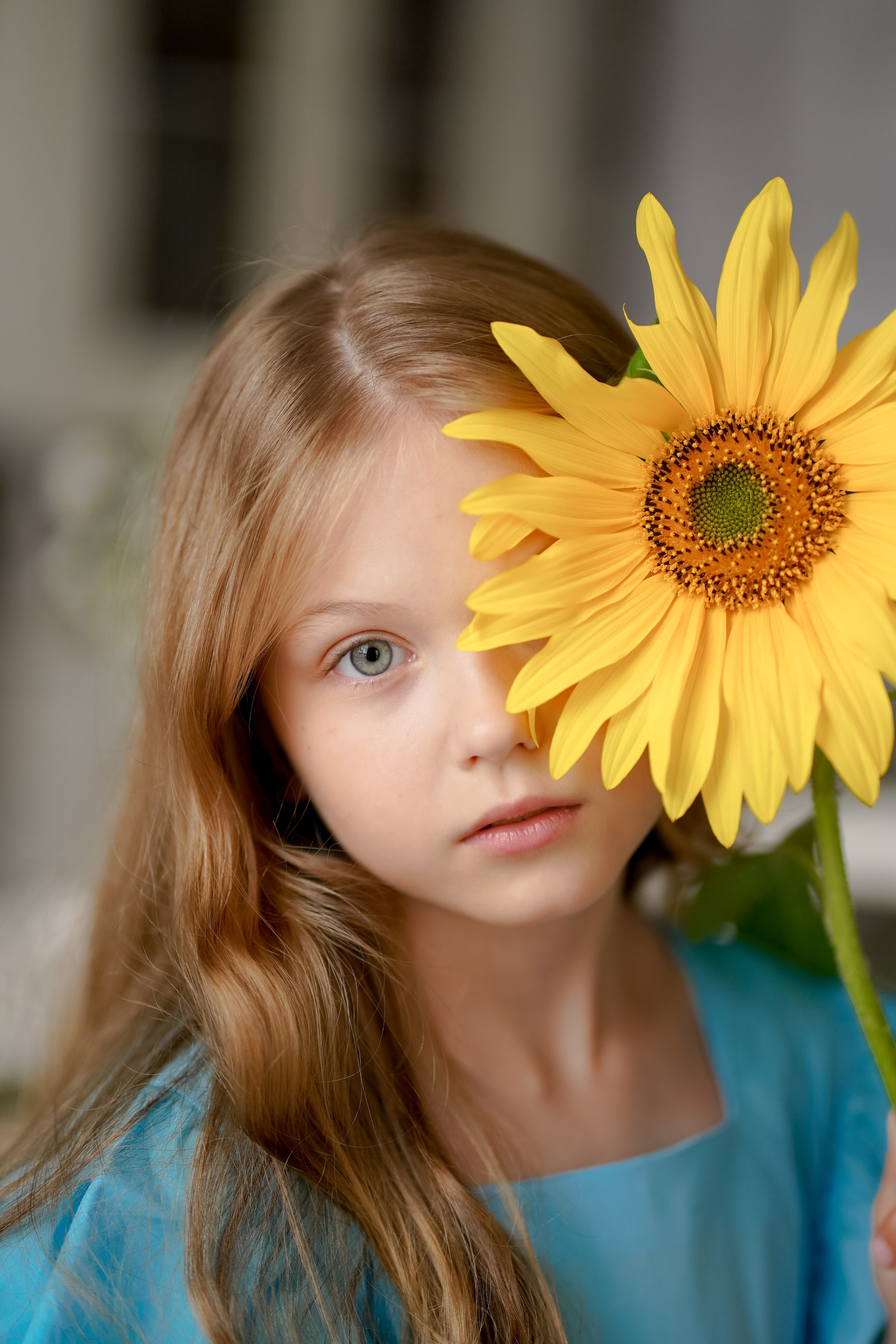 Кира с подсолнухами. Фотограф Татьяна Митрофанова