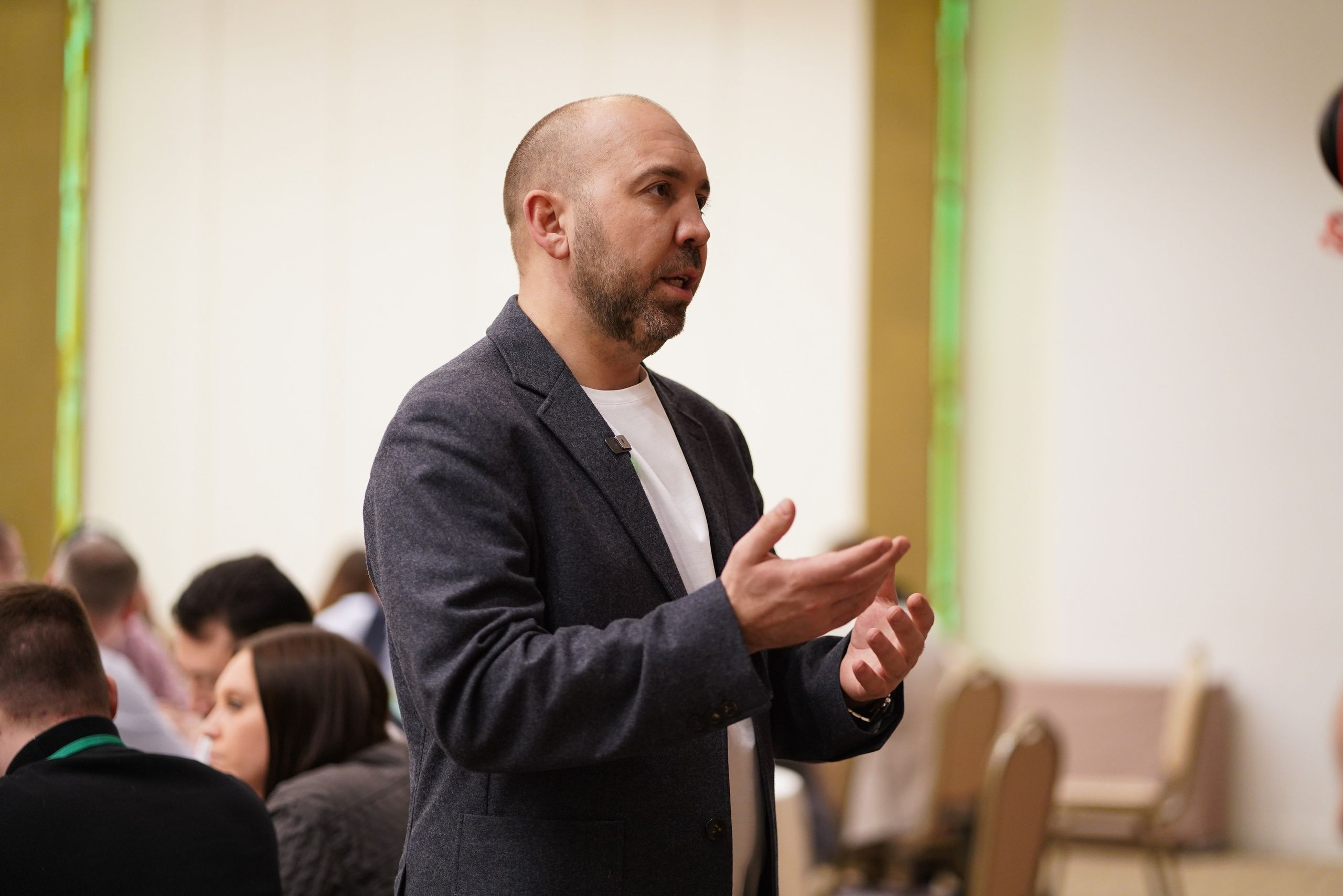 Малоэтажная страна конференция. Фотограф