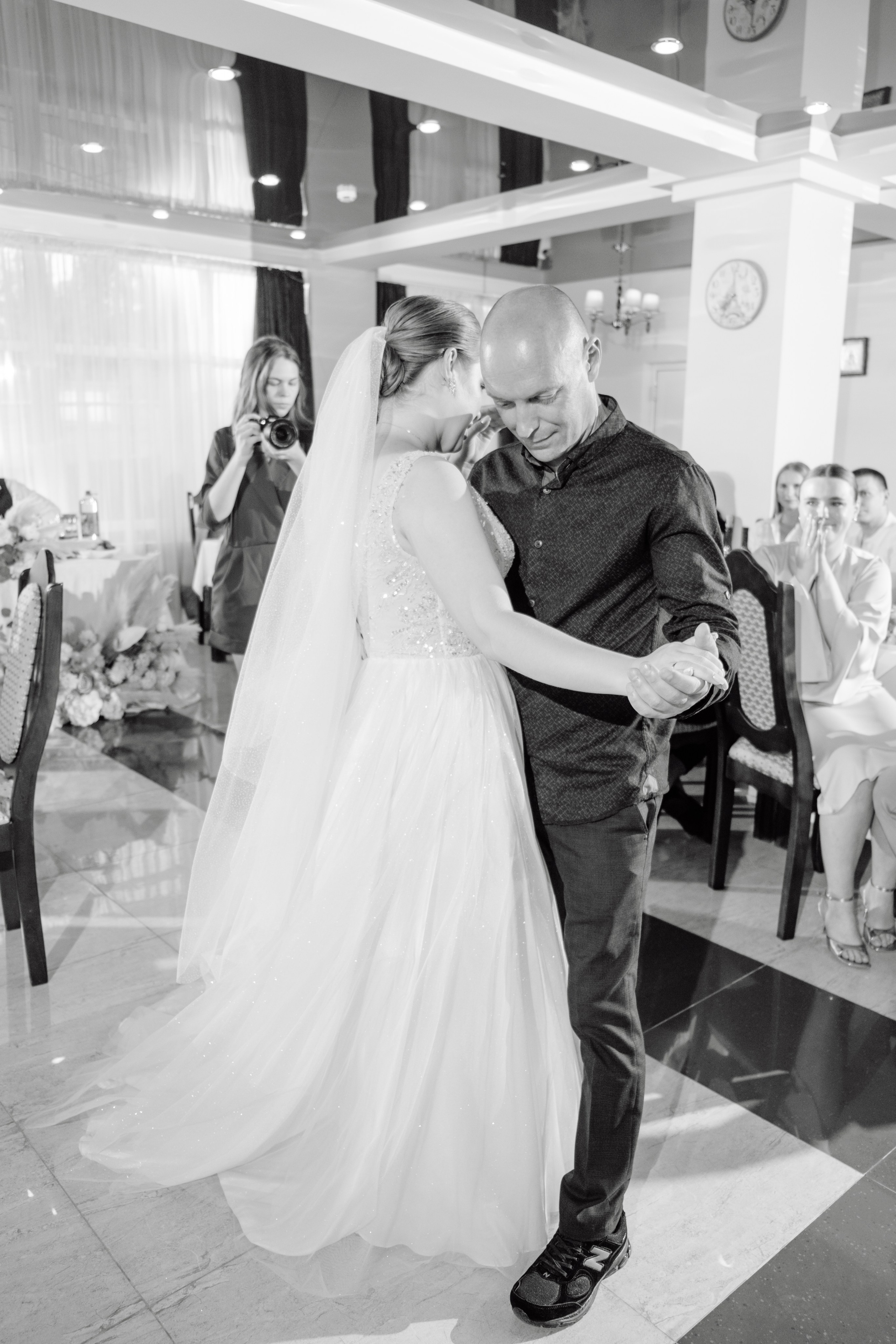 Свадебный ретопртаж. Профессиональная фотосъемка в Крыму. Натуральные эмоции и живые кадры. Забронируйте дату прямо сейчас!